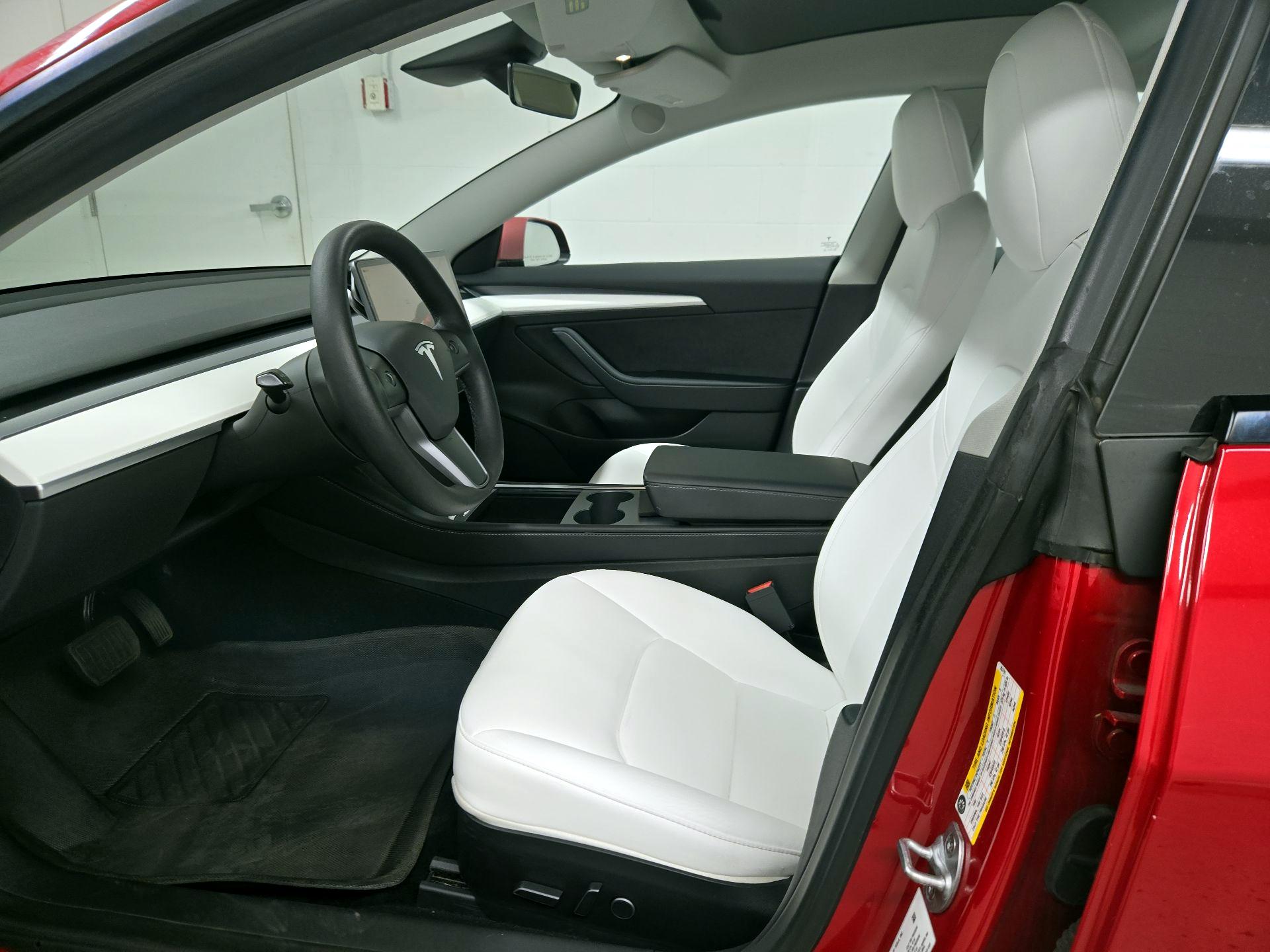 Thumbnail: 2022 Tesla Model 3 - 11