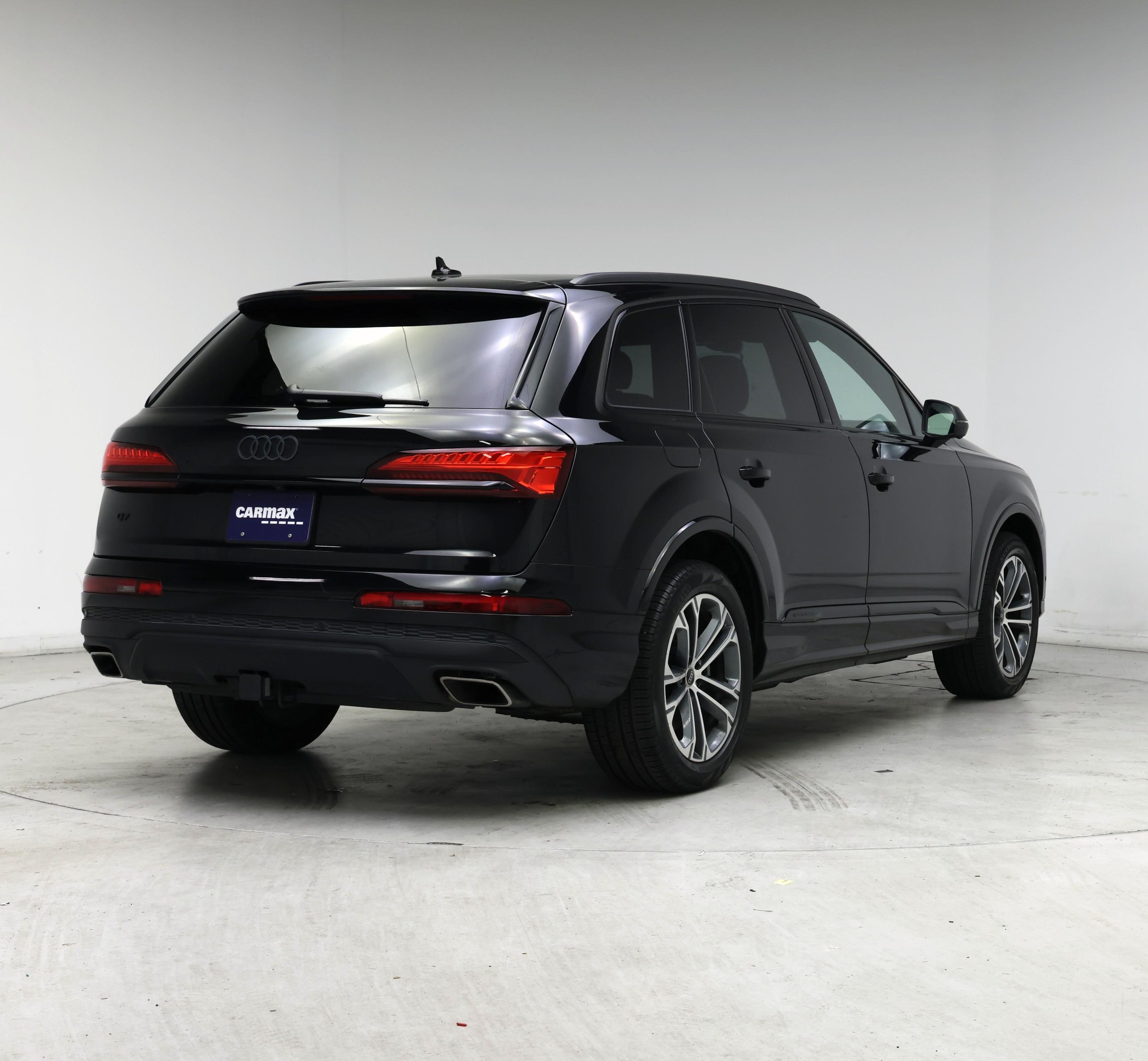 Thumbnail: 2025 Audi Q7 - 8