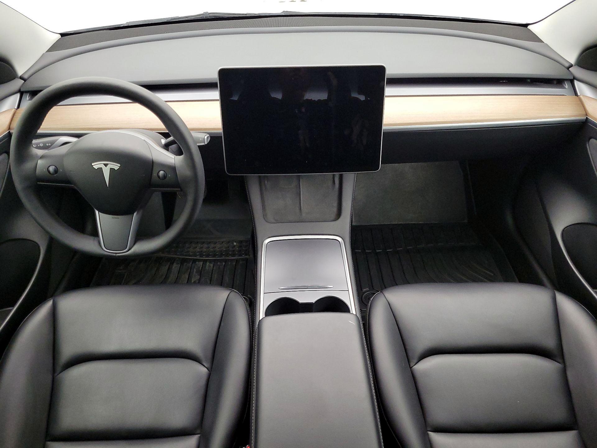 Thumbnail: 2023 Tesla Model 3 - 9