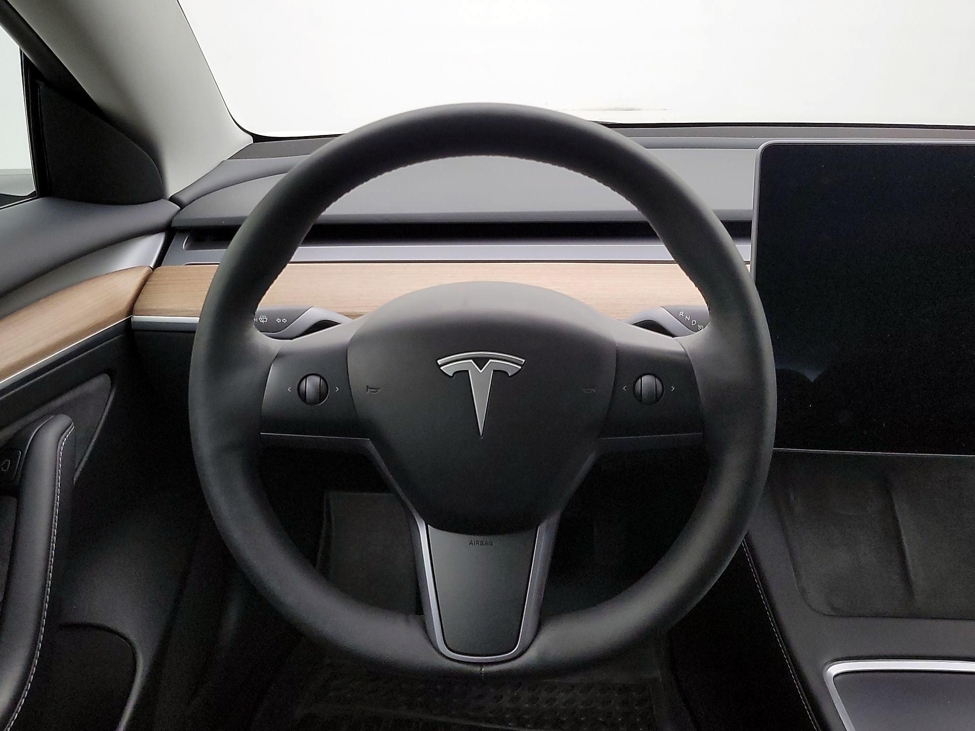 Thumbnail: 2023 Tesla Model 3 - 10