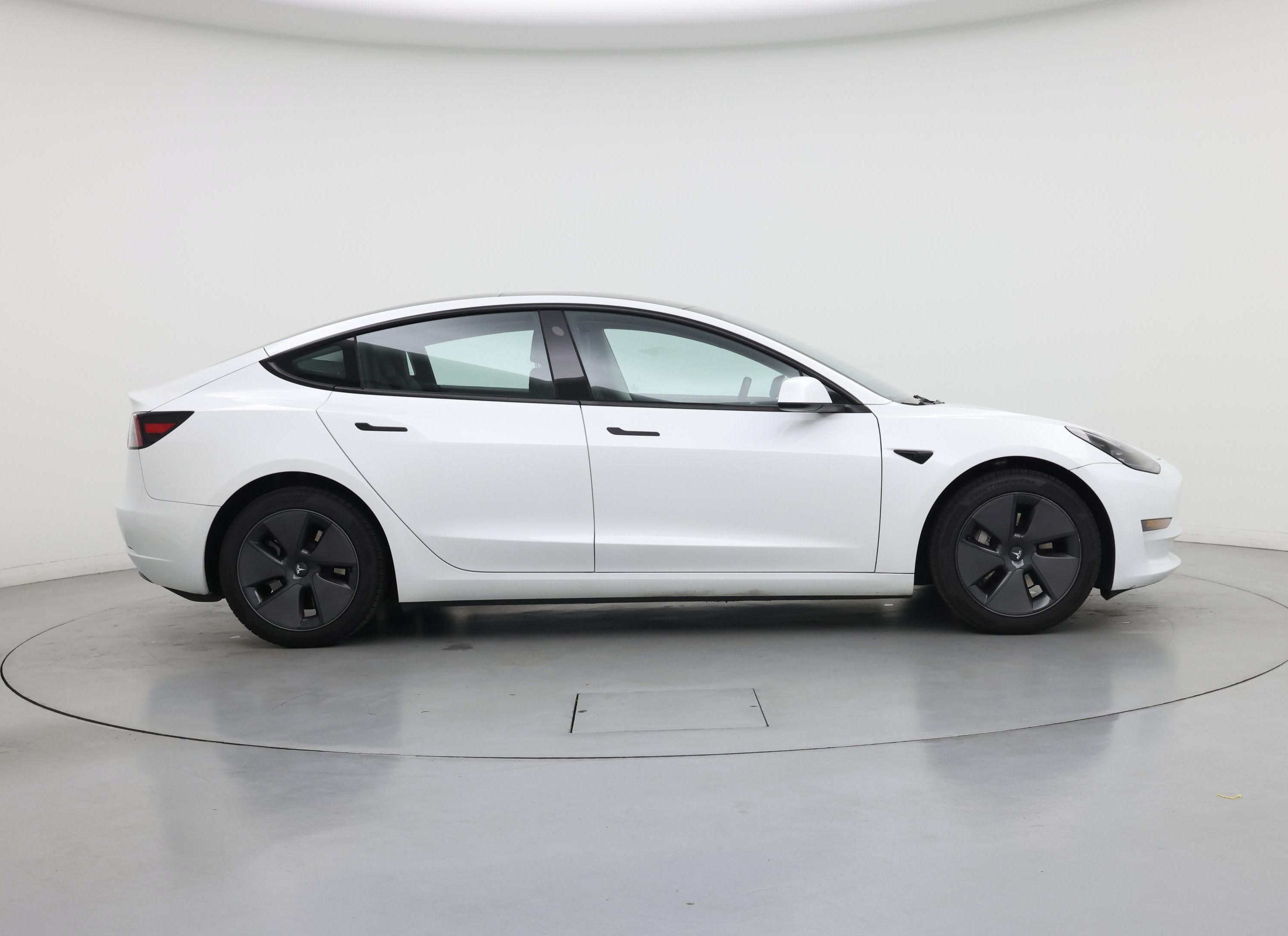 Thumbnail: 2023 Tesla Model 3 - 7