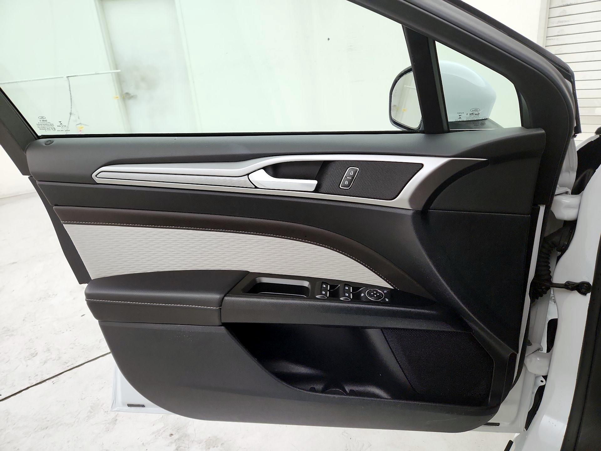 Thumbnail: 2019 Ford Fusion - 12
