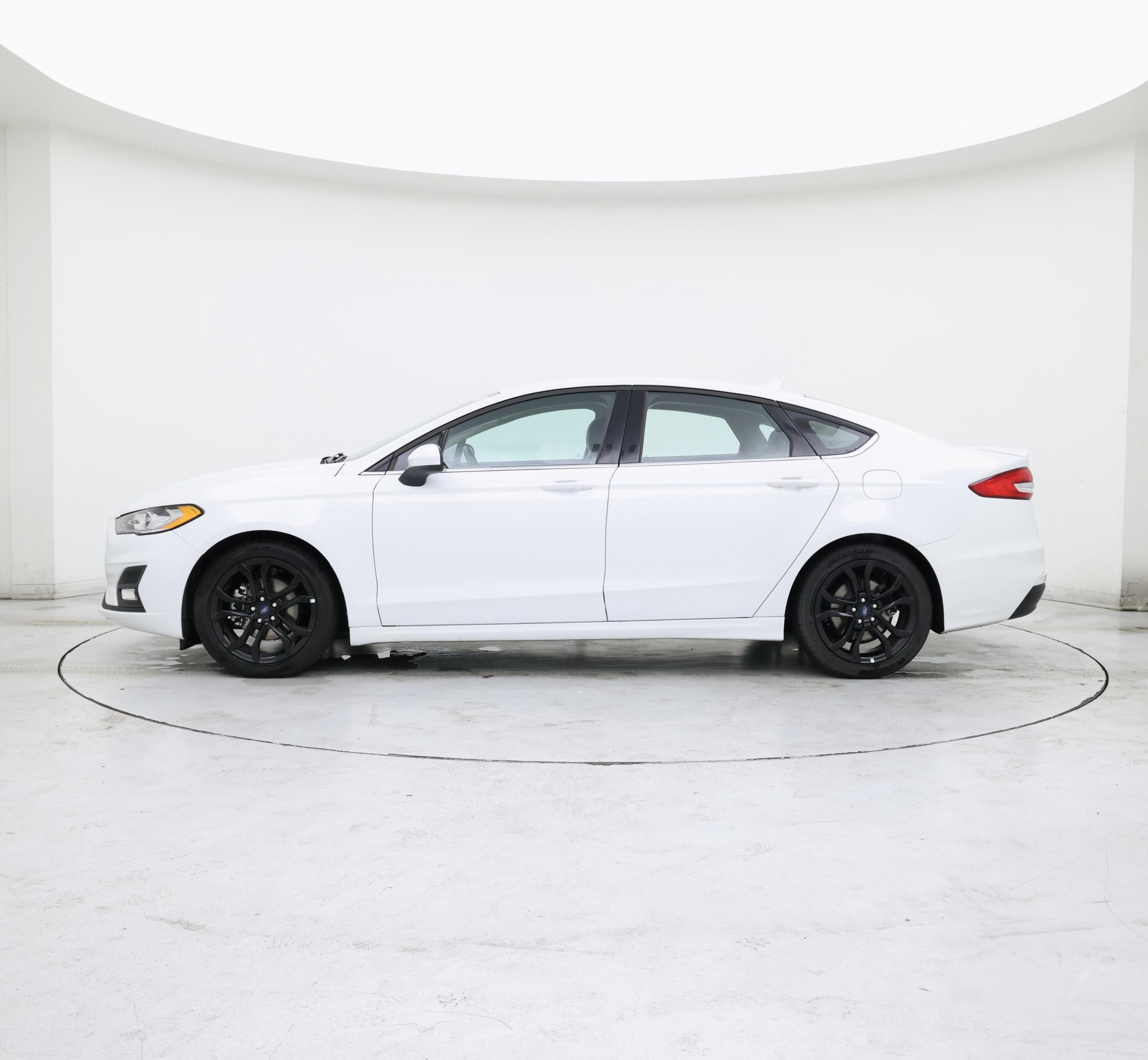 Thumbnail: 2019 Ford Fusion - 3