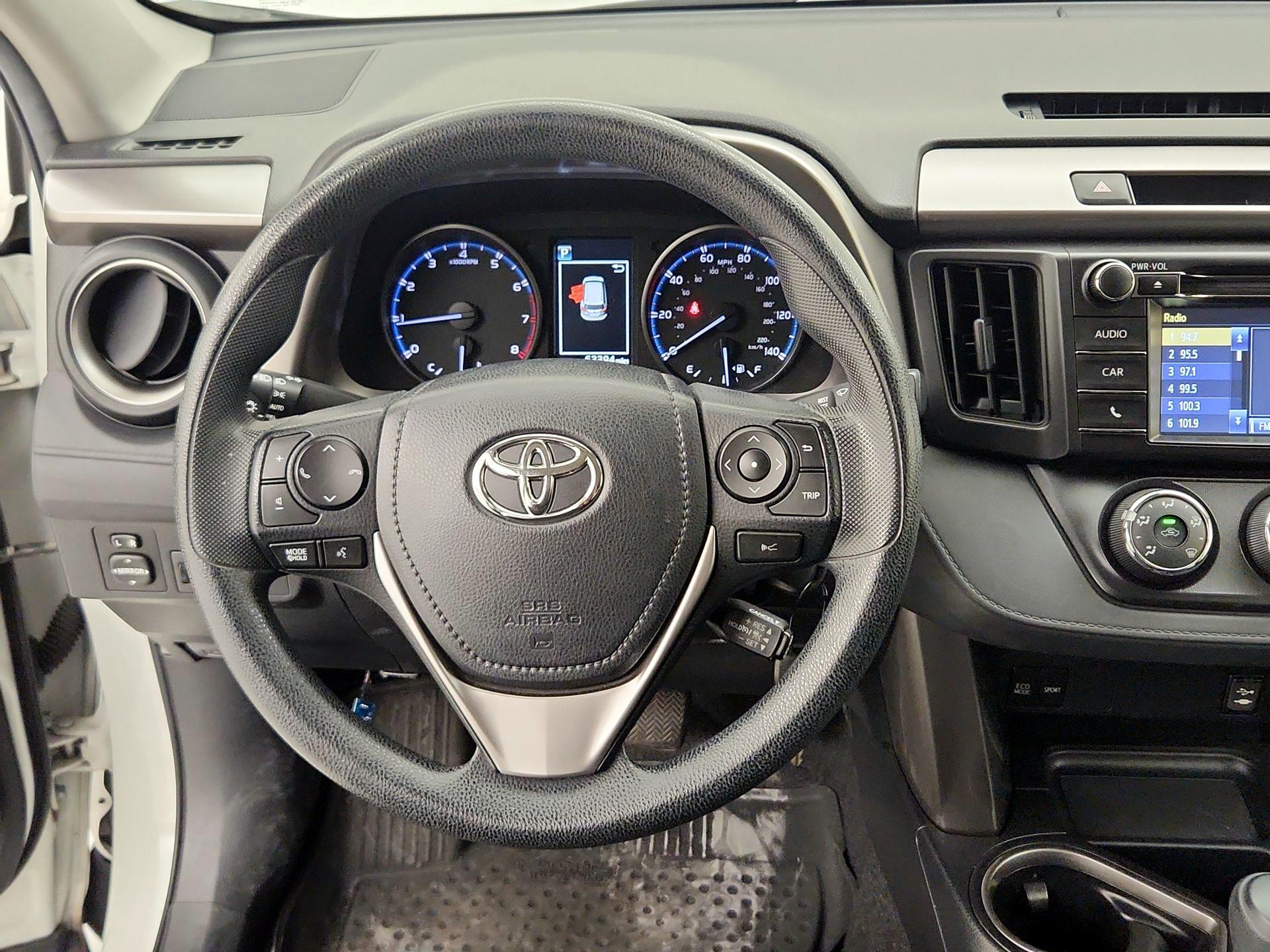 Thumbnail: 2018 Toyota RAV4 - 10