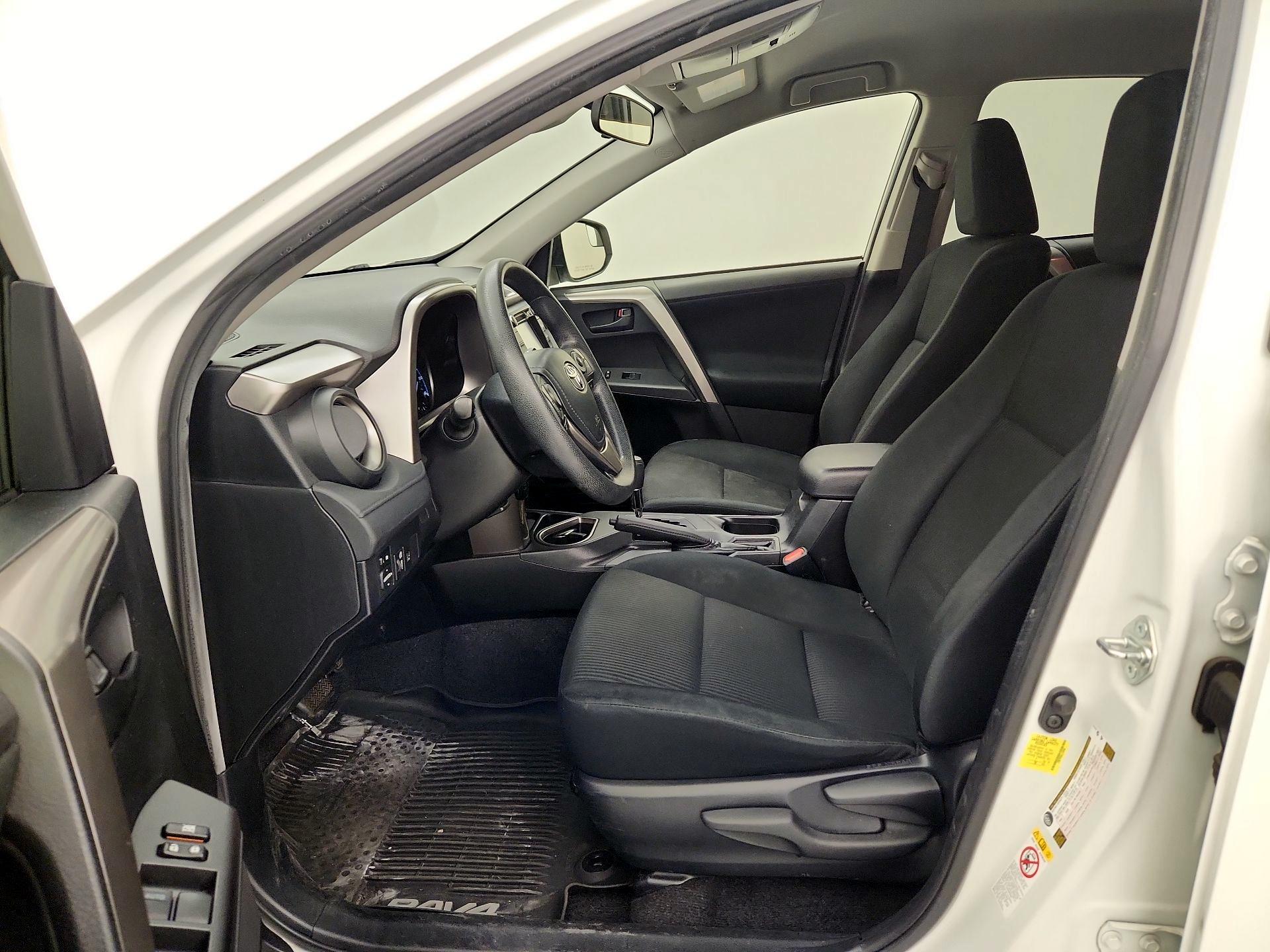 Thumbnail: 2018 Toyota RAV4 - 11