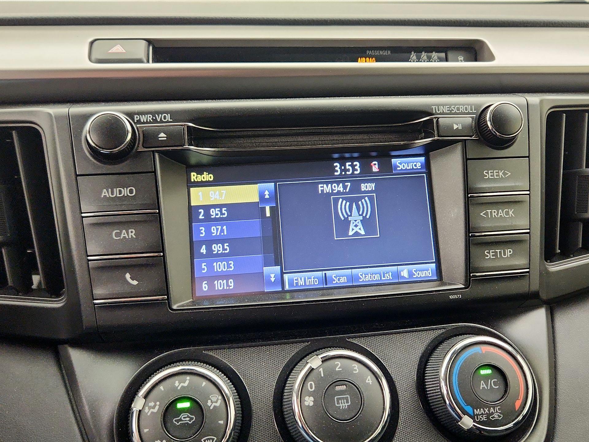 Thumbnail: 2018 Toyota RAV4 - 15