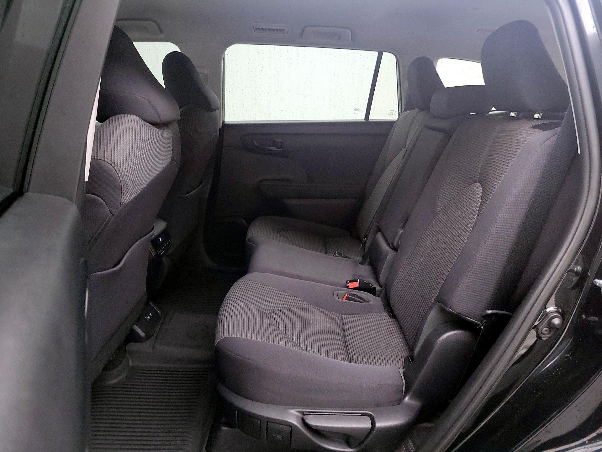 Thumbnail: 2020 Toyota Highlander - 20