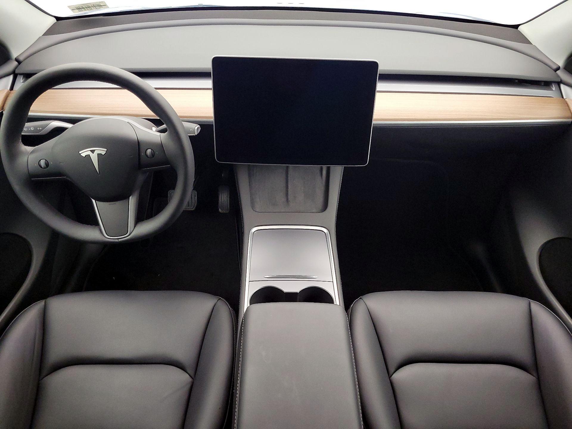 Thumbnail: 2025 Tesla Model Y - 9