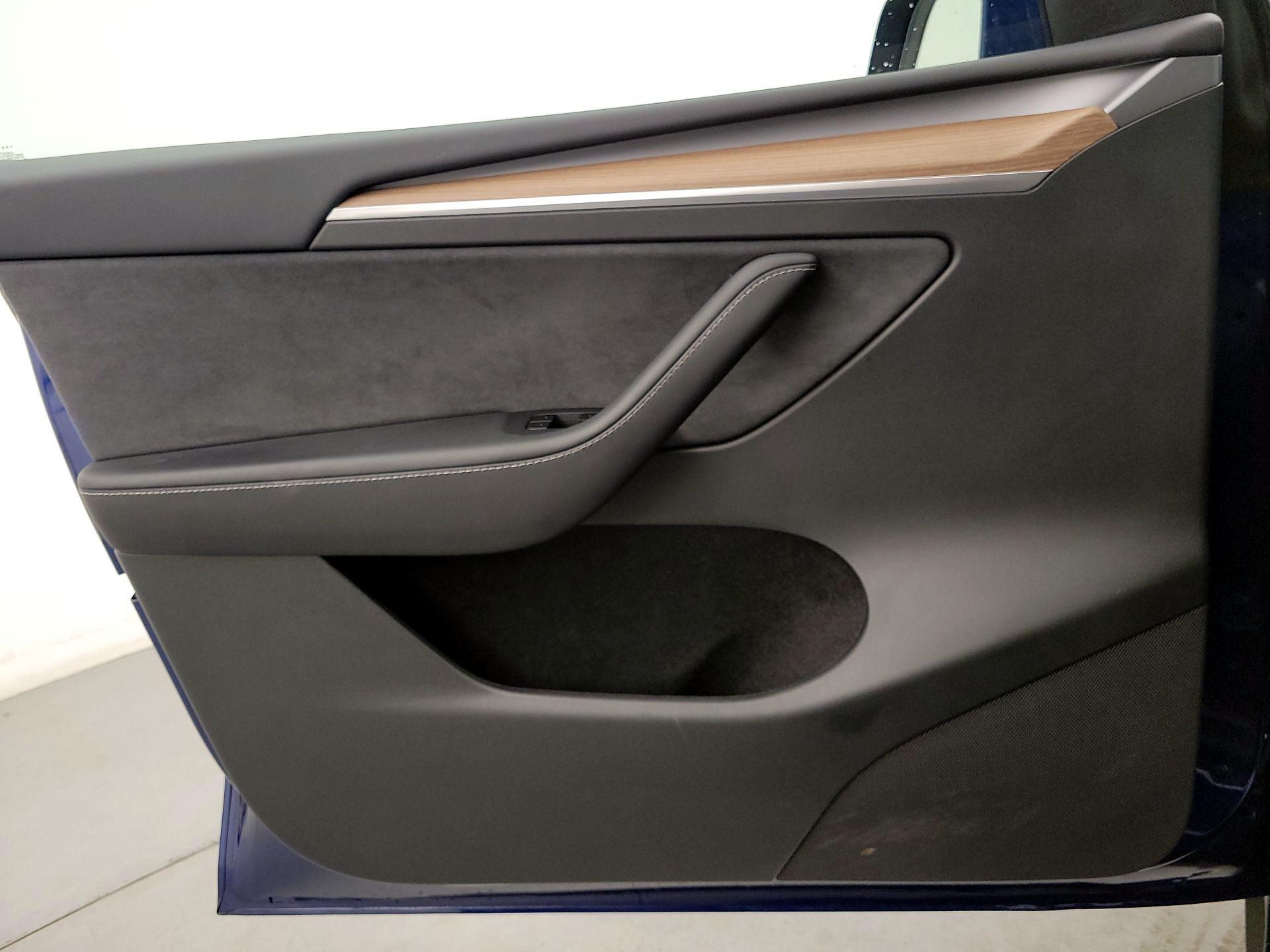 Thumbnail: 2025 Tesla Model Y - 12