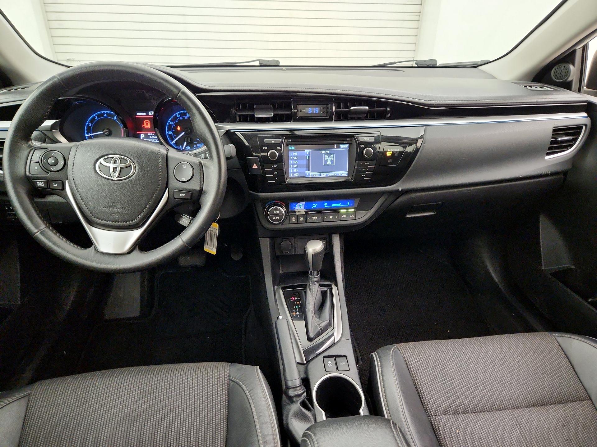 Thumbnail: 2015 Toyota Corolla - 9