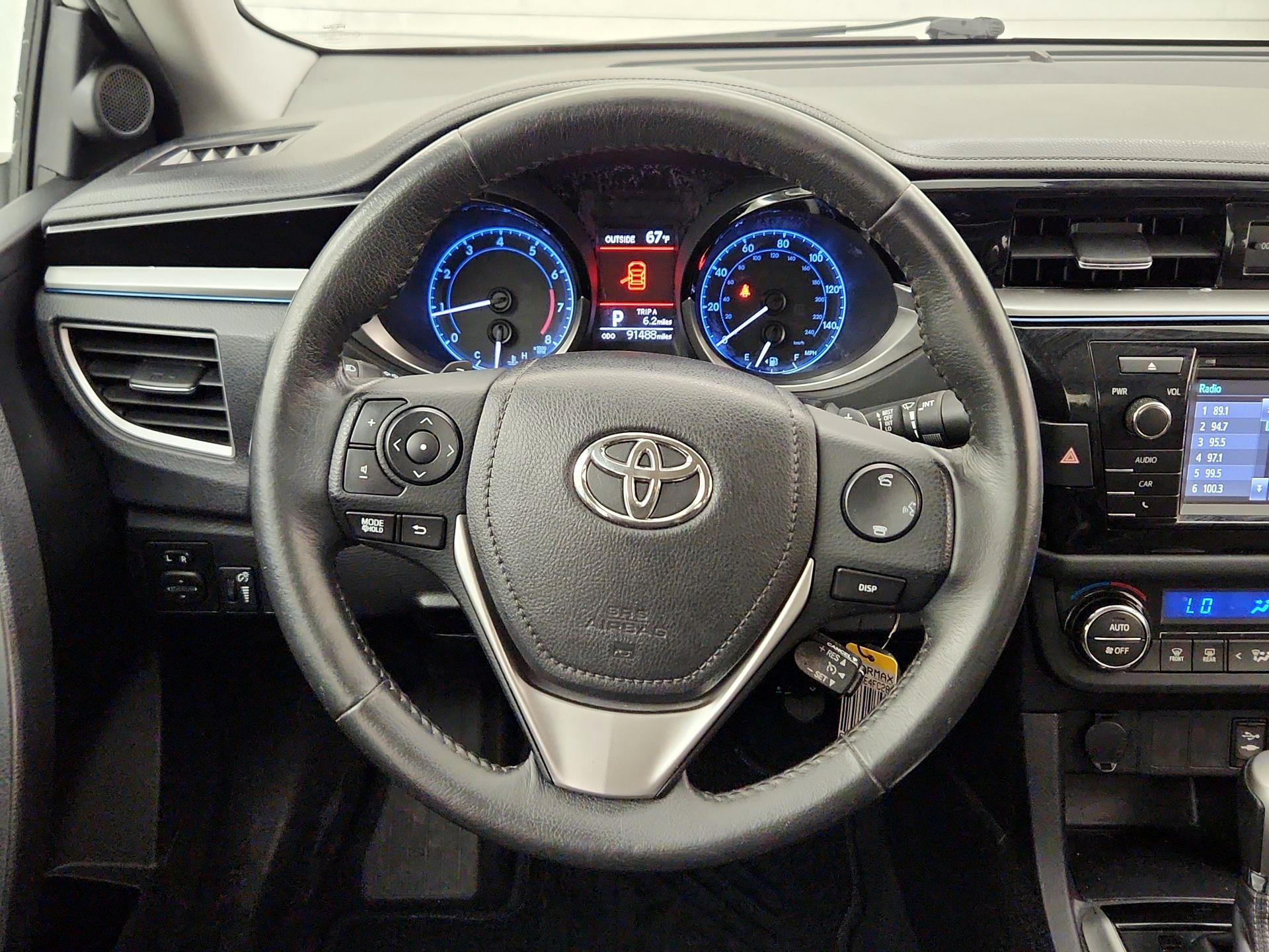 Thumbnail: 2015 Toyota Corolla - 10