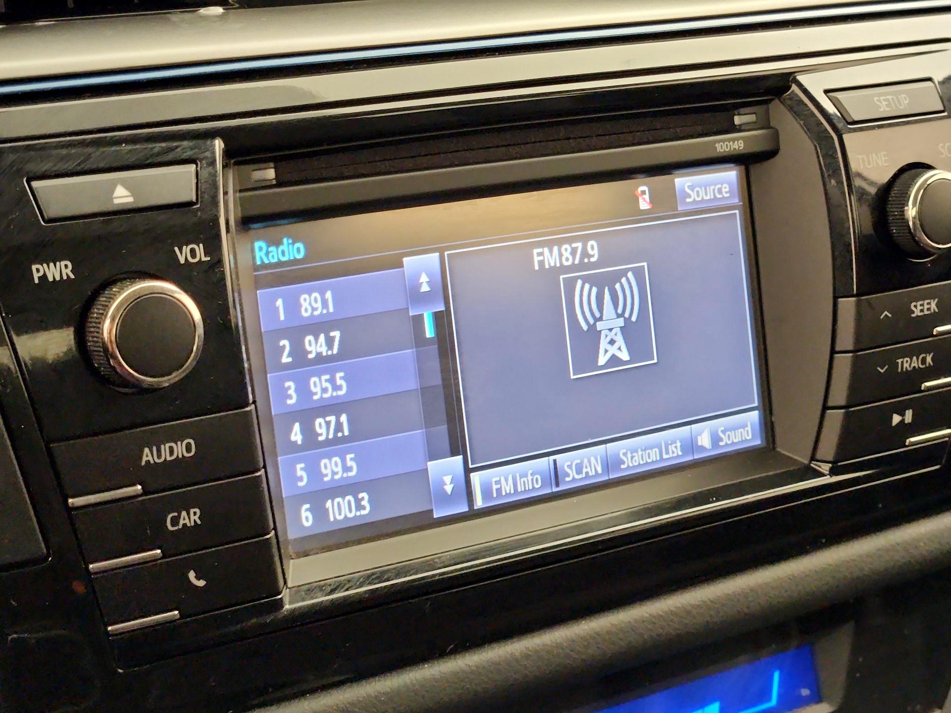 Thumbnail: 2015 Toyota Corolla - 15