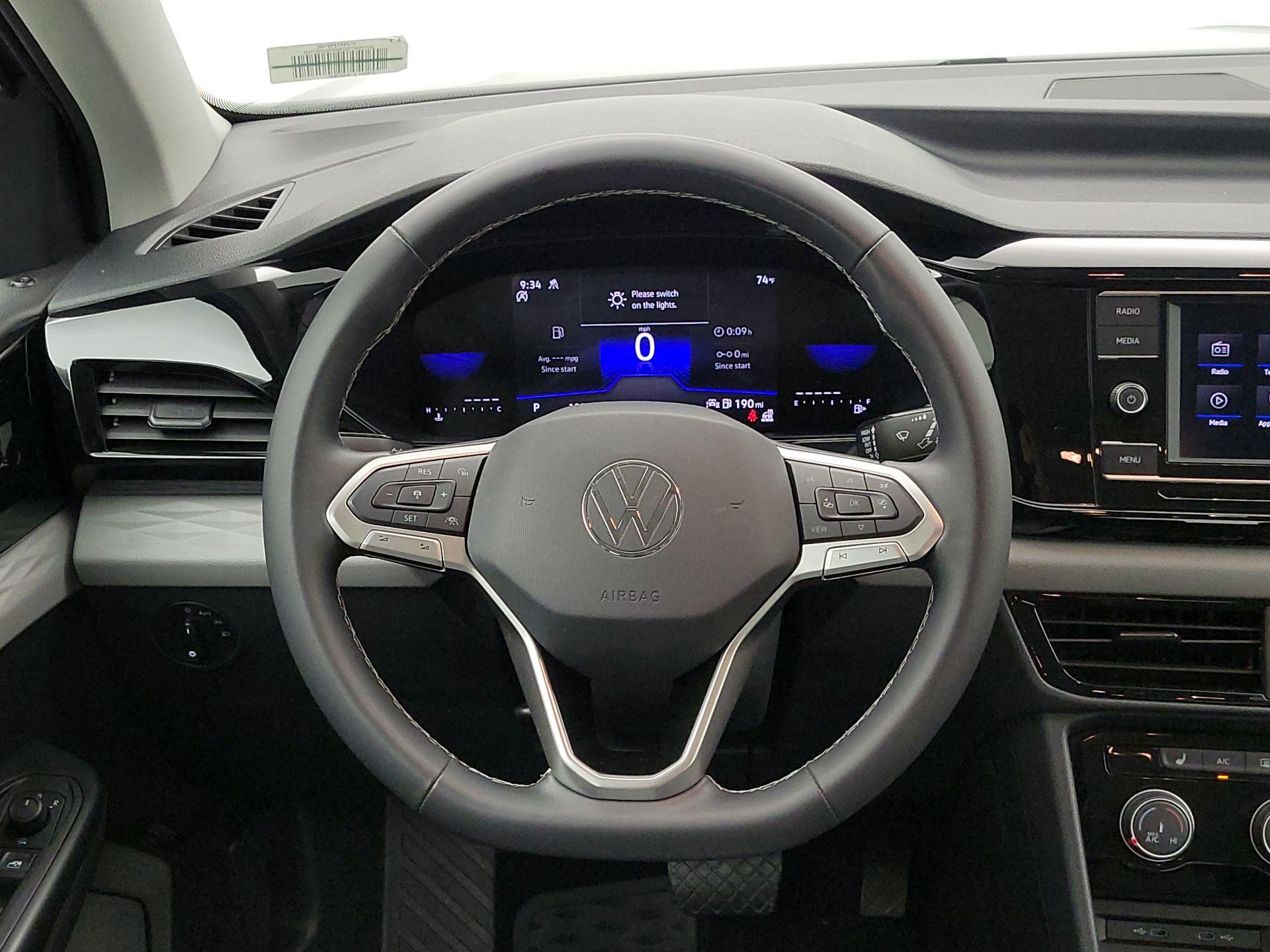 Thumbnail: 2024 Volkswagen Taos - 10