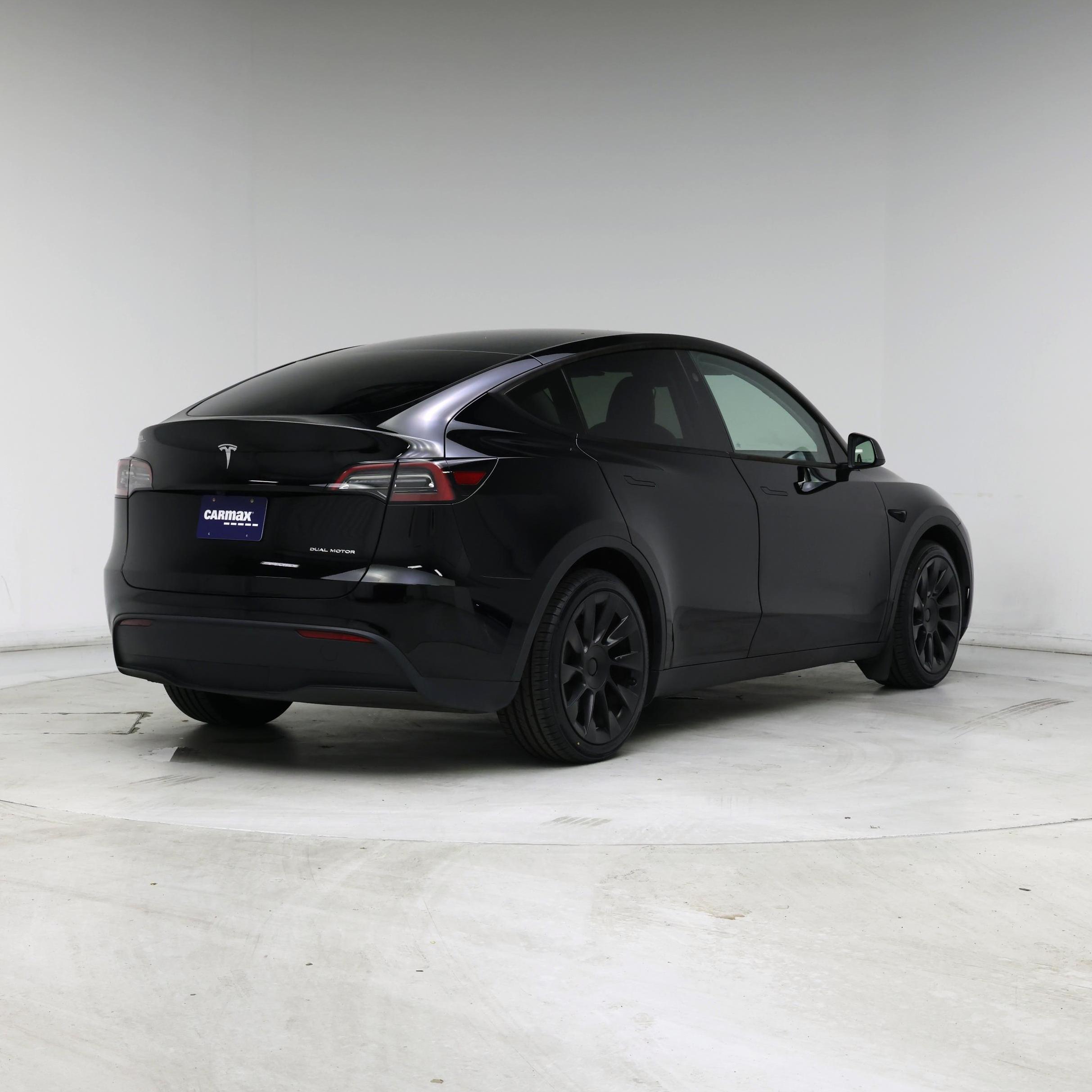 Thumbnail: 2024 Tesla Model Y - 8