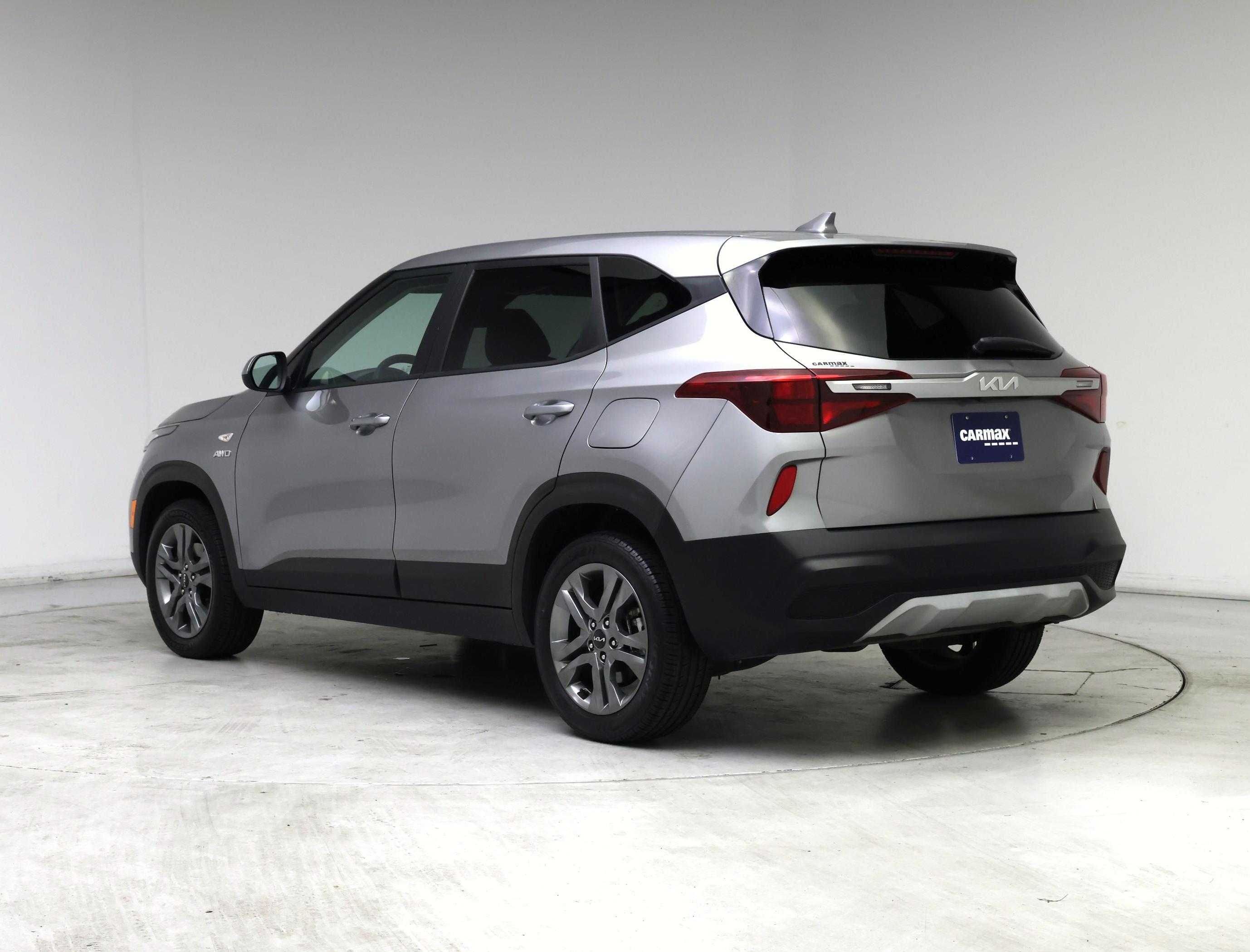 Thumbnail: 2022 Kia Seltos - 2