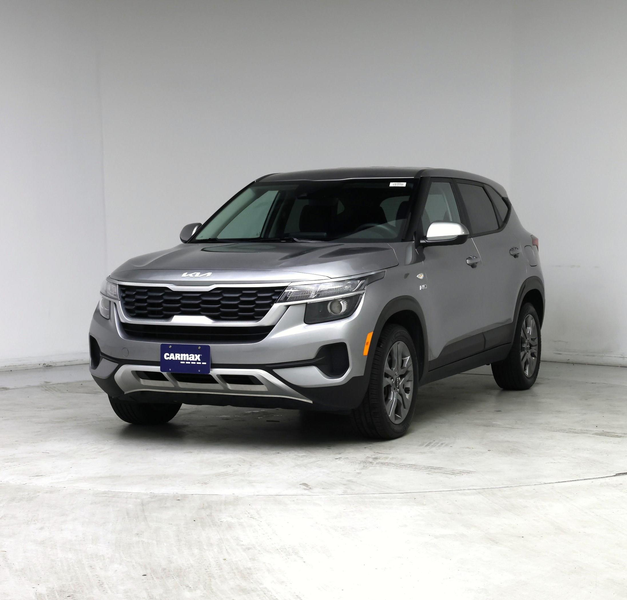 Thumbnail: 2022 Kia Seltos - 4