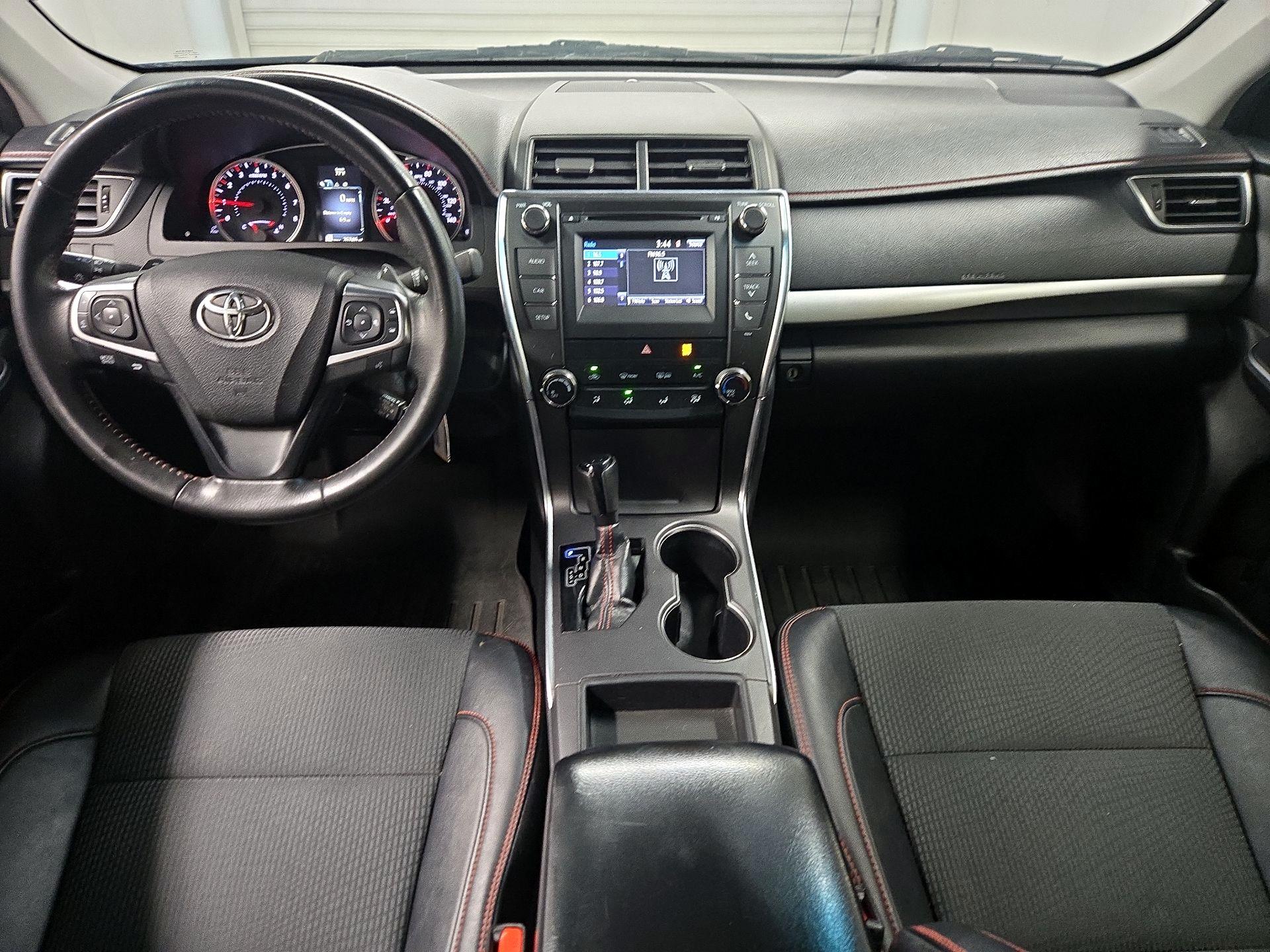Thumbnail: 2016 Toyota Camry - 9