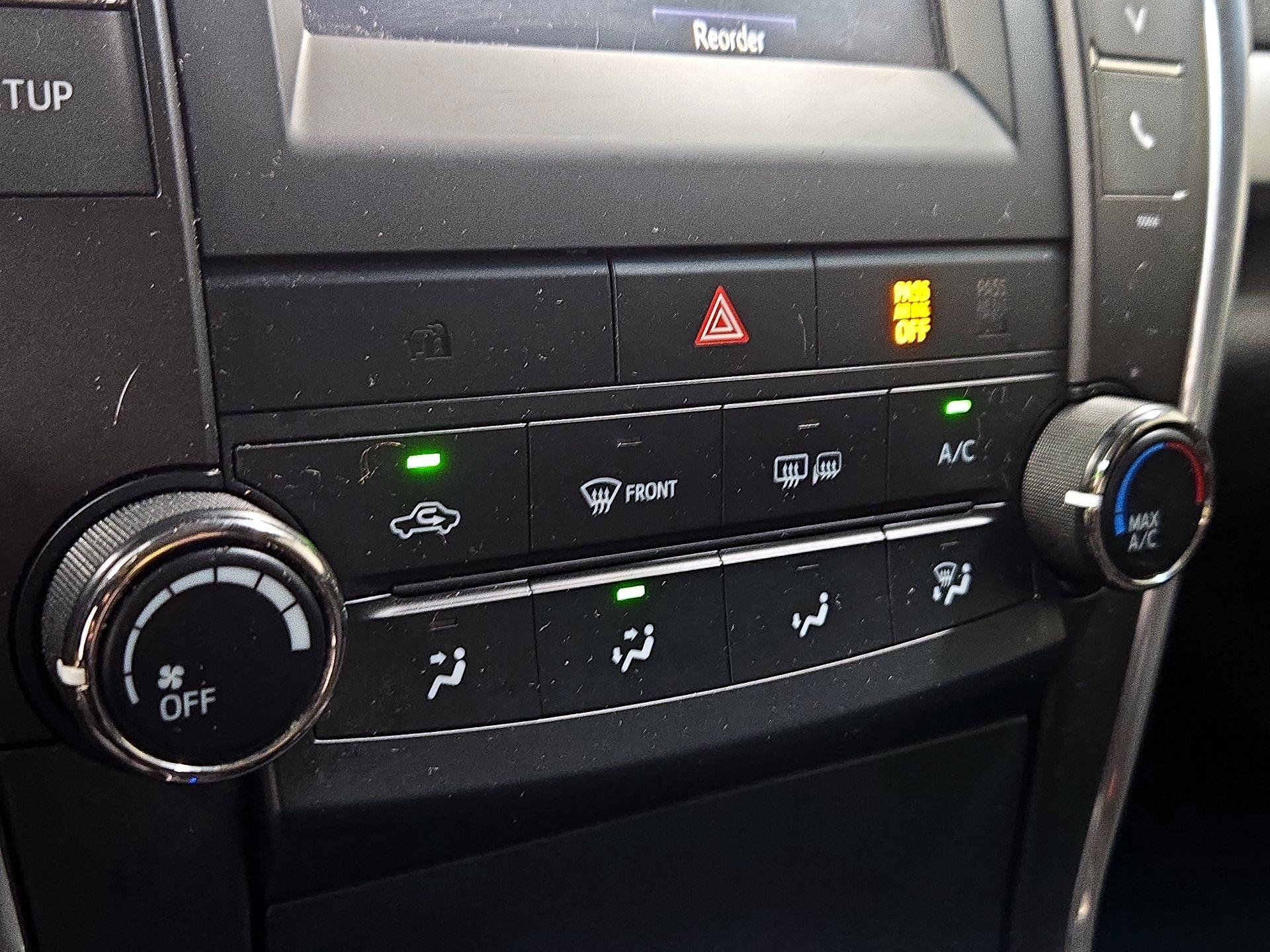 Thumbnail: 2016 Toyota Camry - 16