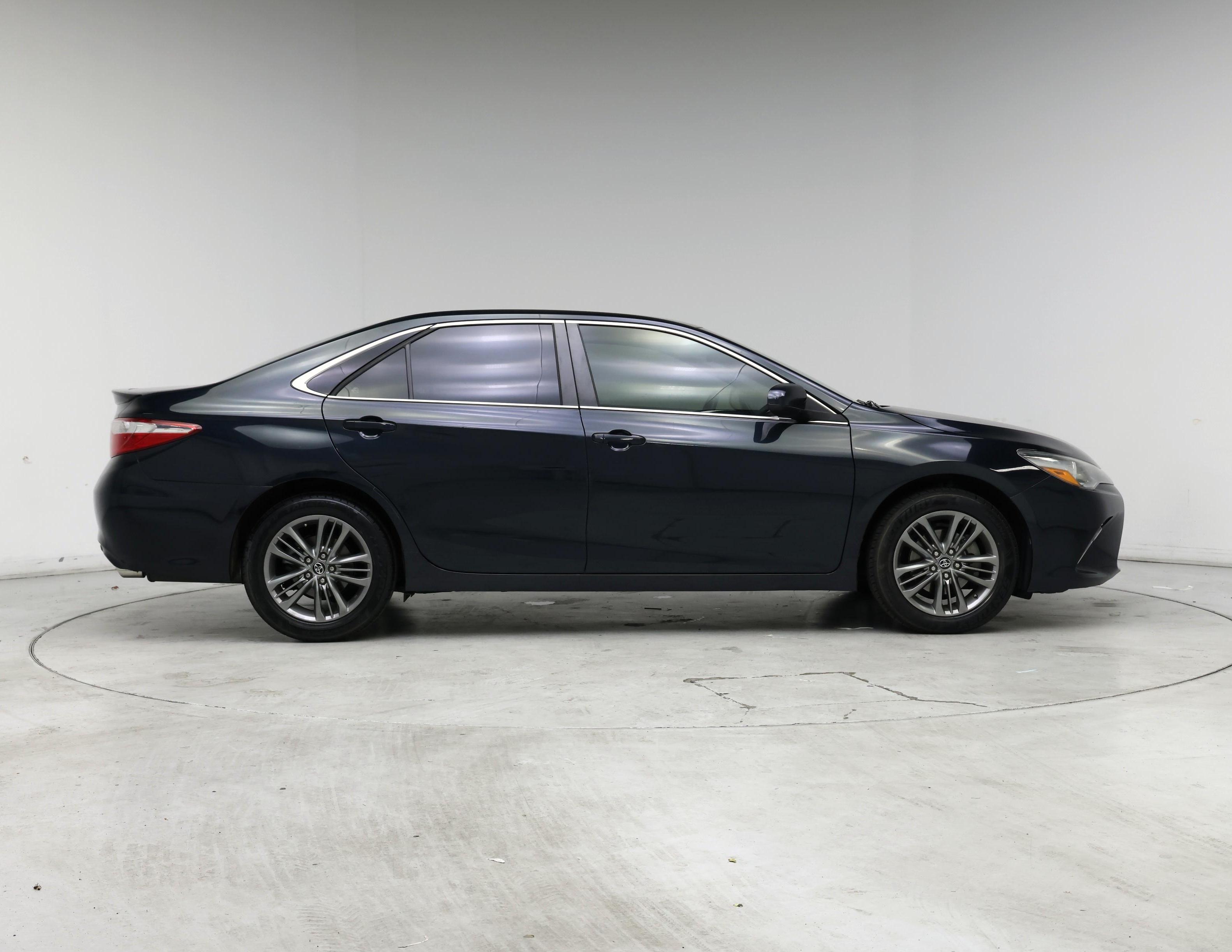 Thumbnail: 2016 Toyota Camry - 7