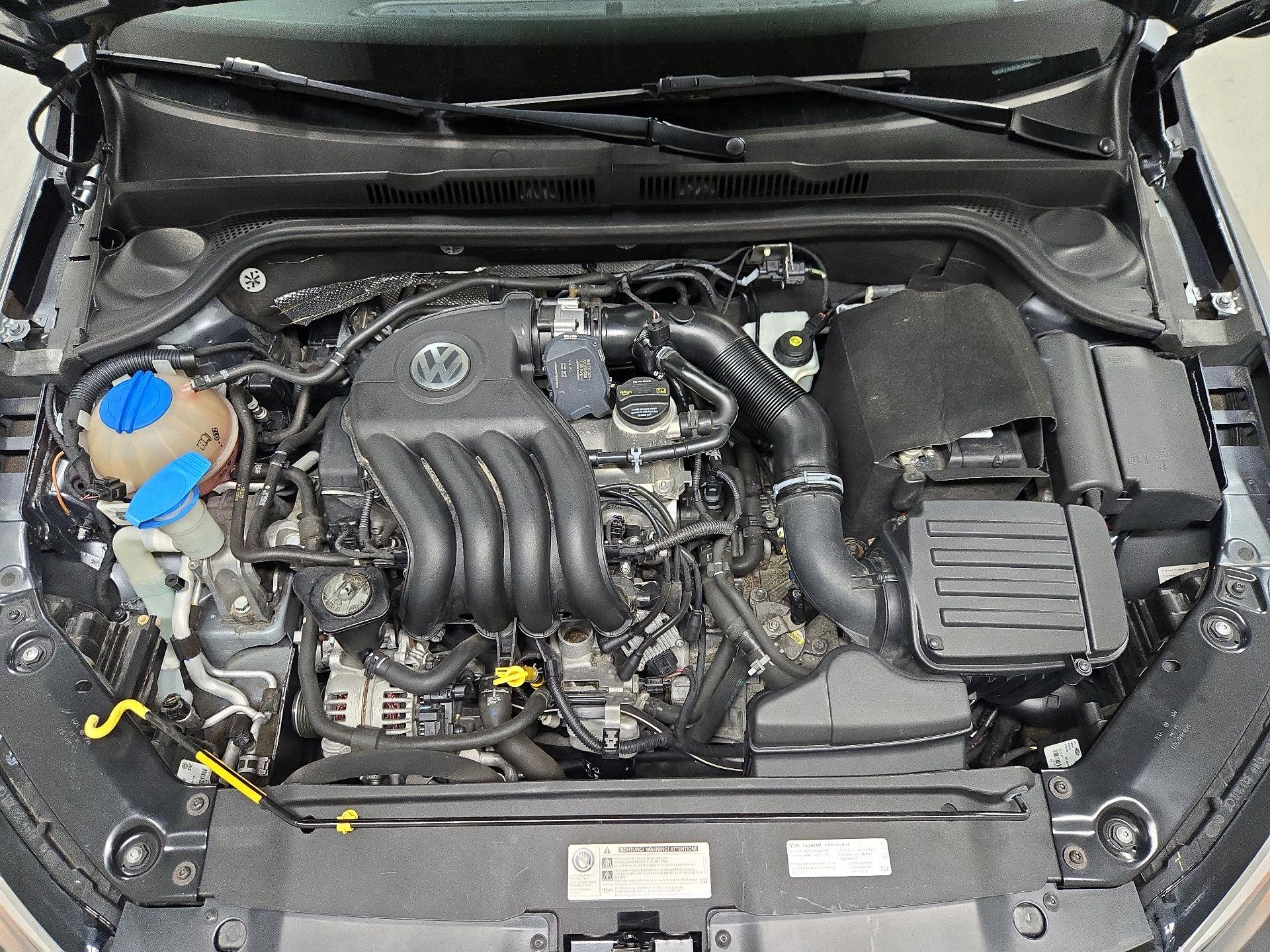 Thumbnail: 2015 Volkswagen Jetta - 20
