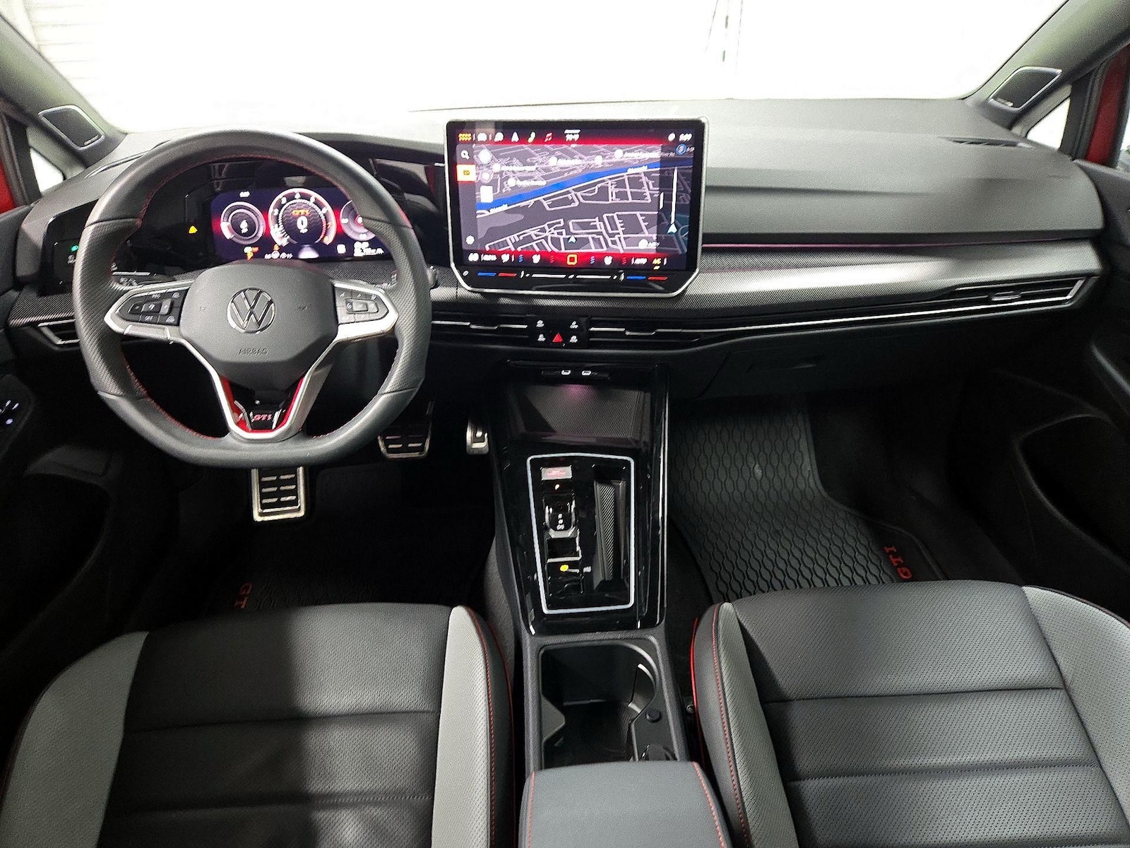 2025 Volkswagen Golf GTI SE - Photo 10
