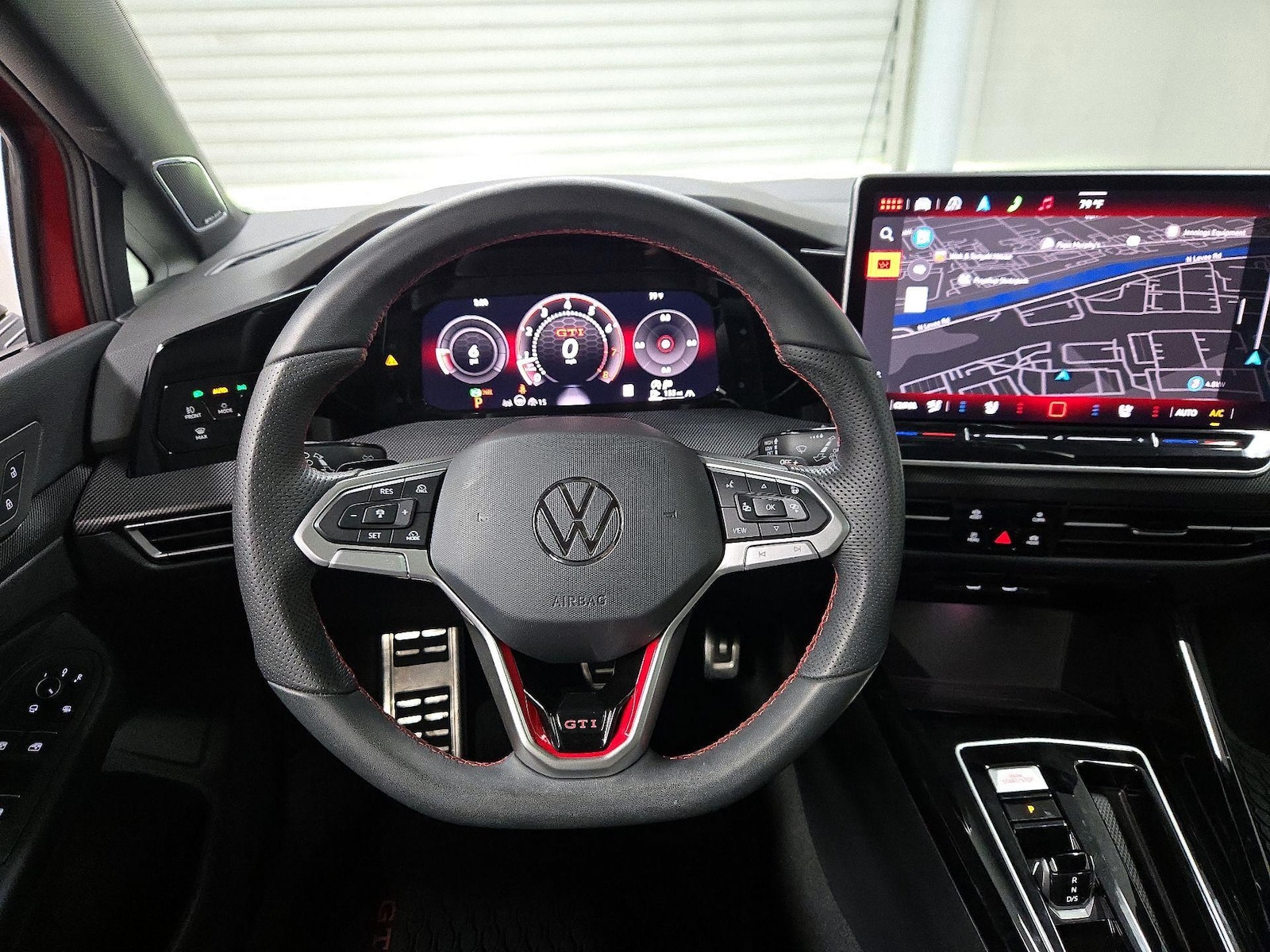 2025 Volkswagen Golf GTI SE - Photo 11