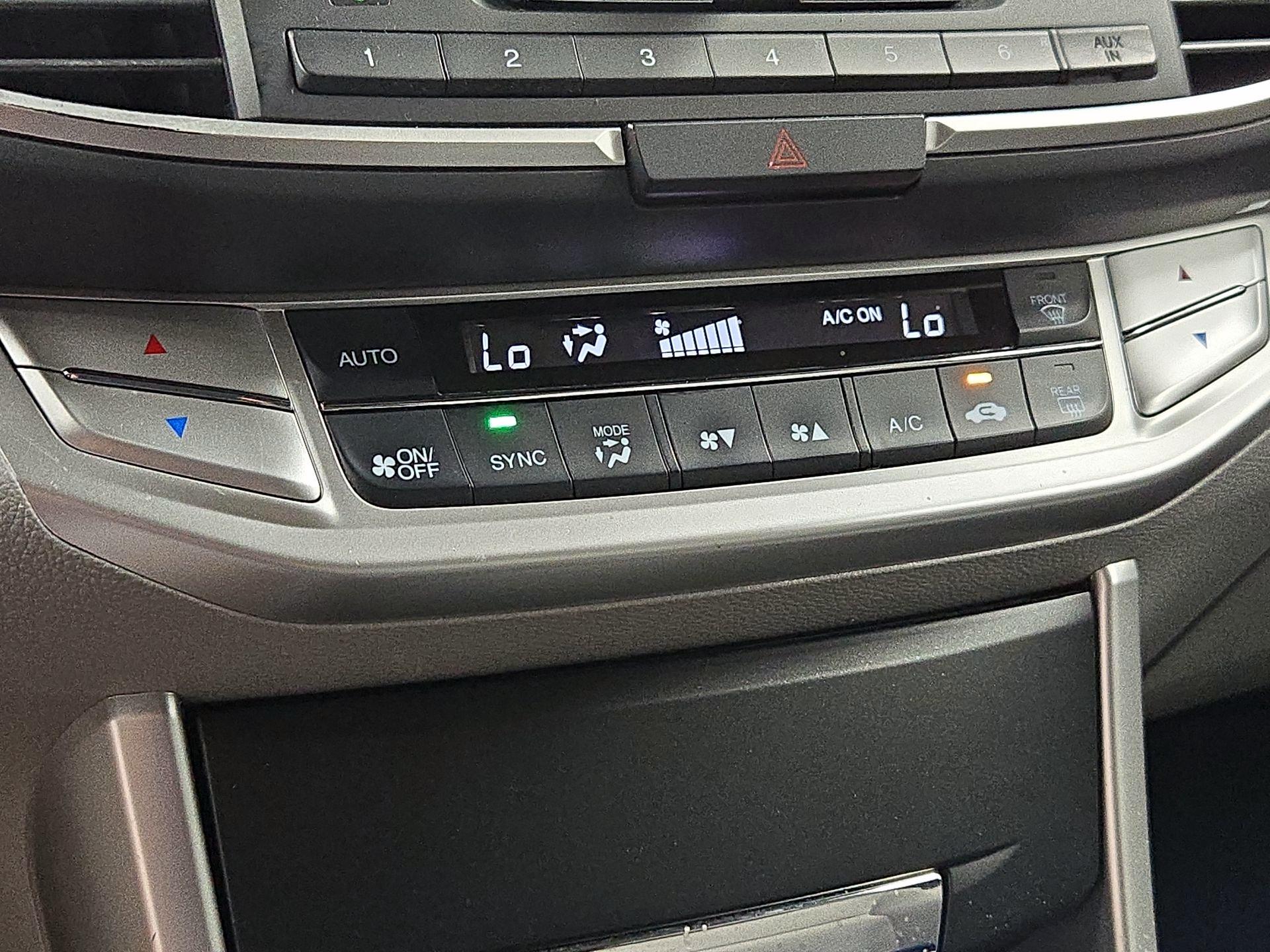Thumbnail: 2015 Honda Accord - 16