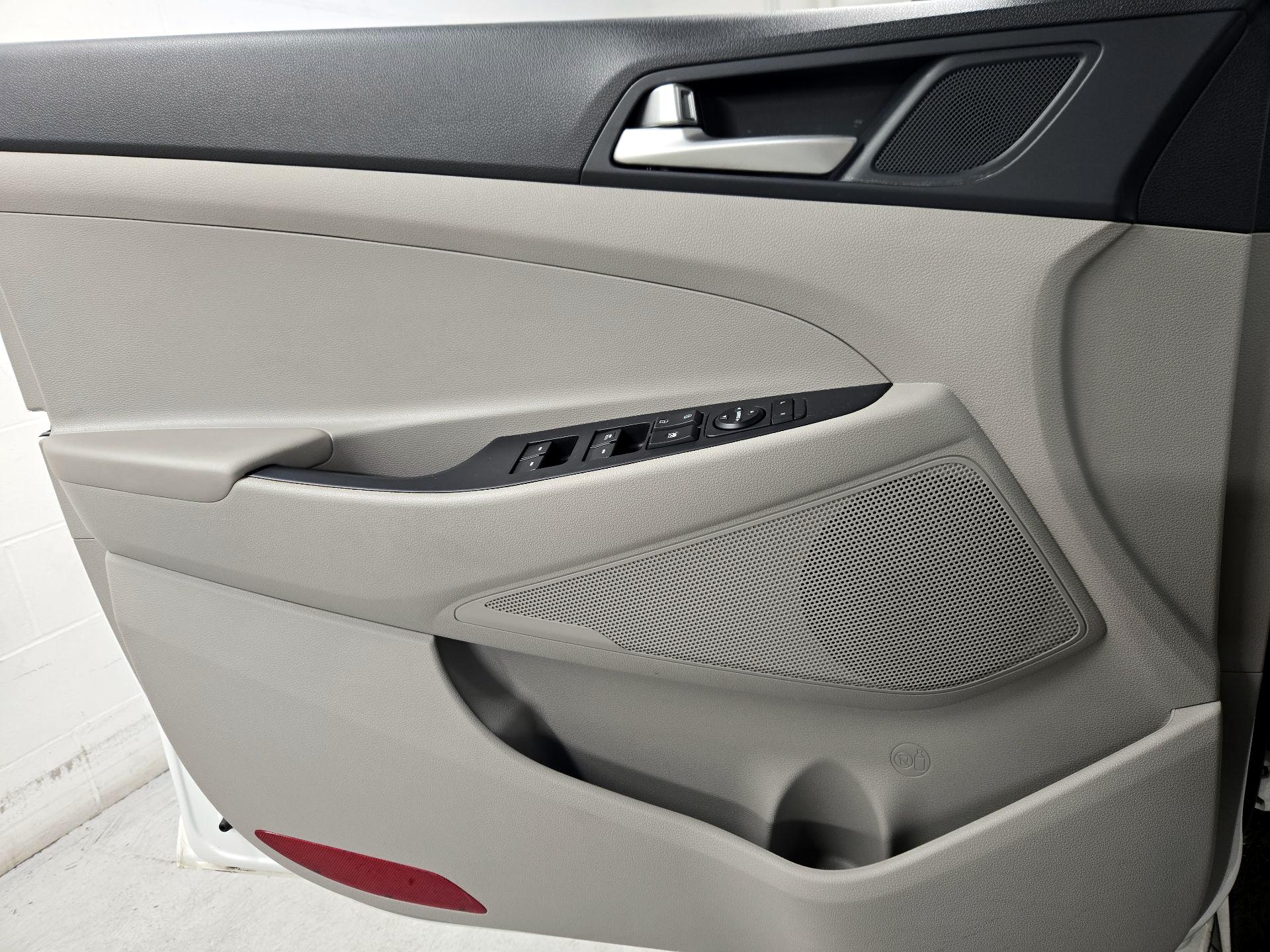 Thumbnail: 2020 Hyundai Tucson - 12