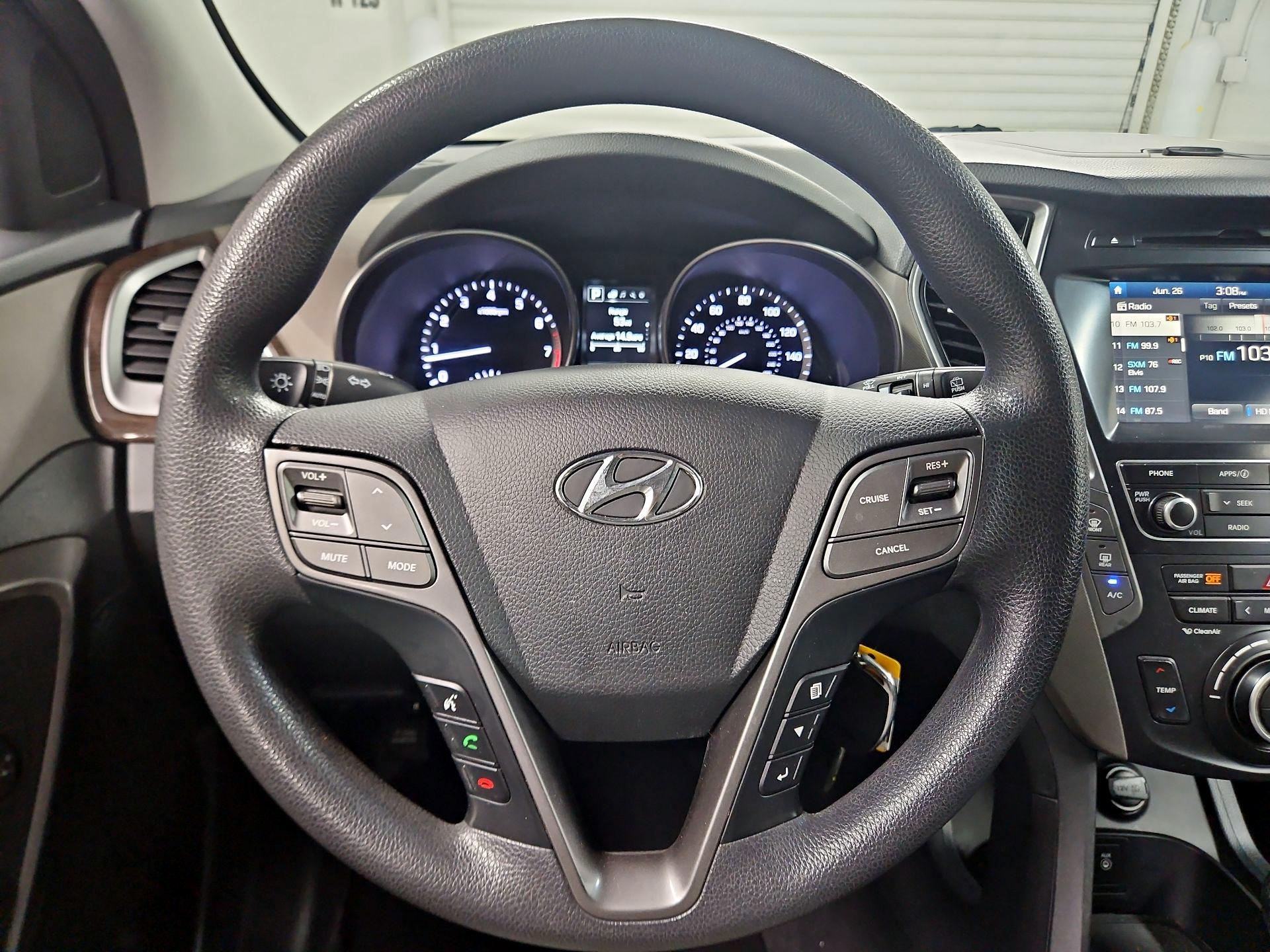 Thumbnail: 2017 Hyundai Santa Fe - 10