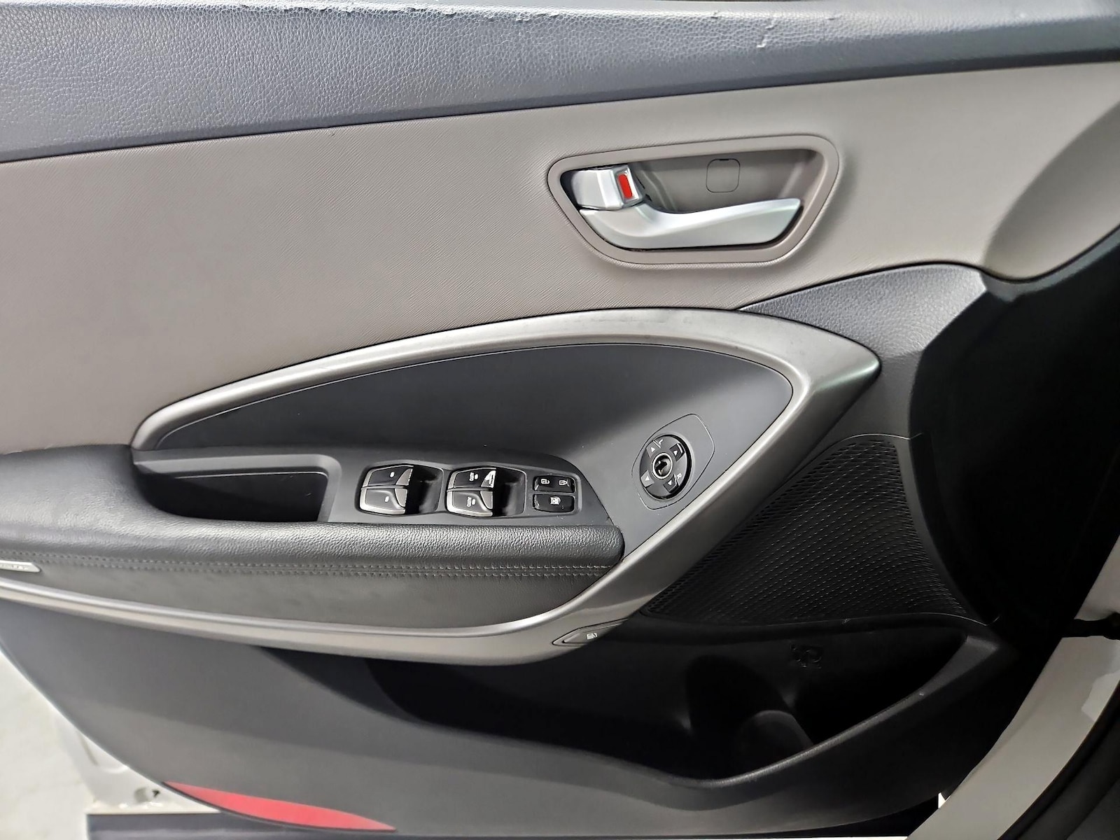 2017 Hyundai Santa Fe SE - Photo 13