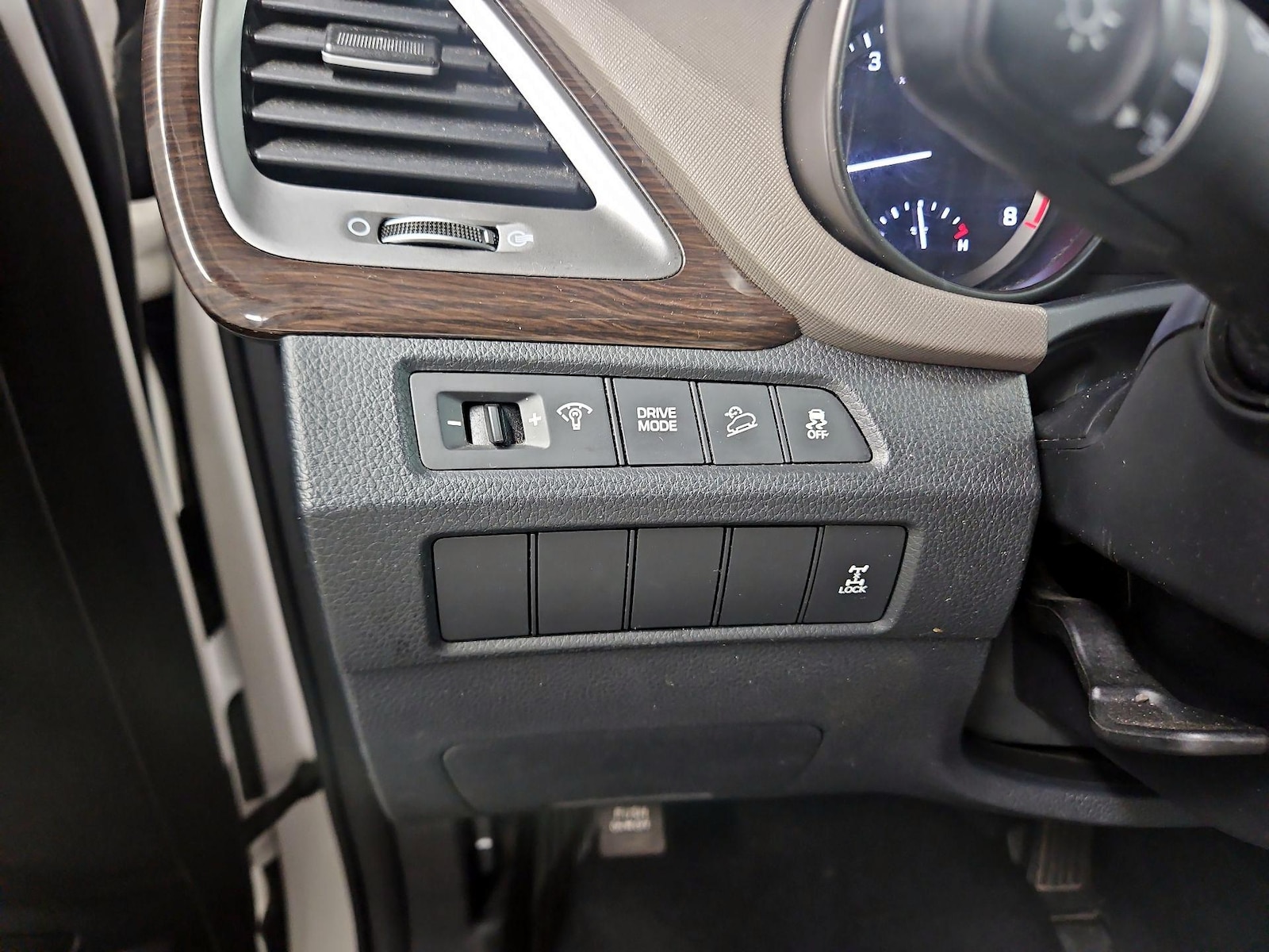 2017 Hyundai Santa Fe SE - Photo 14
