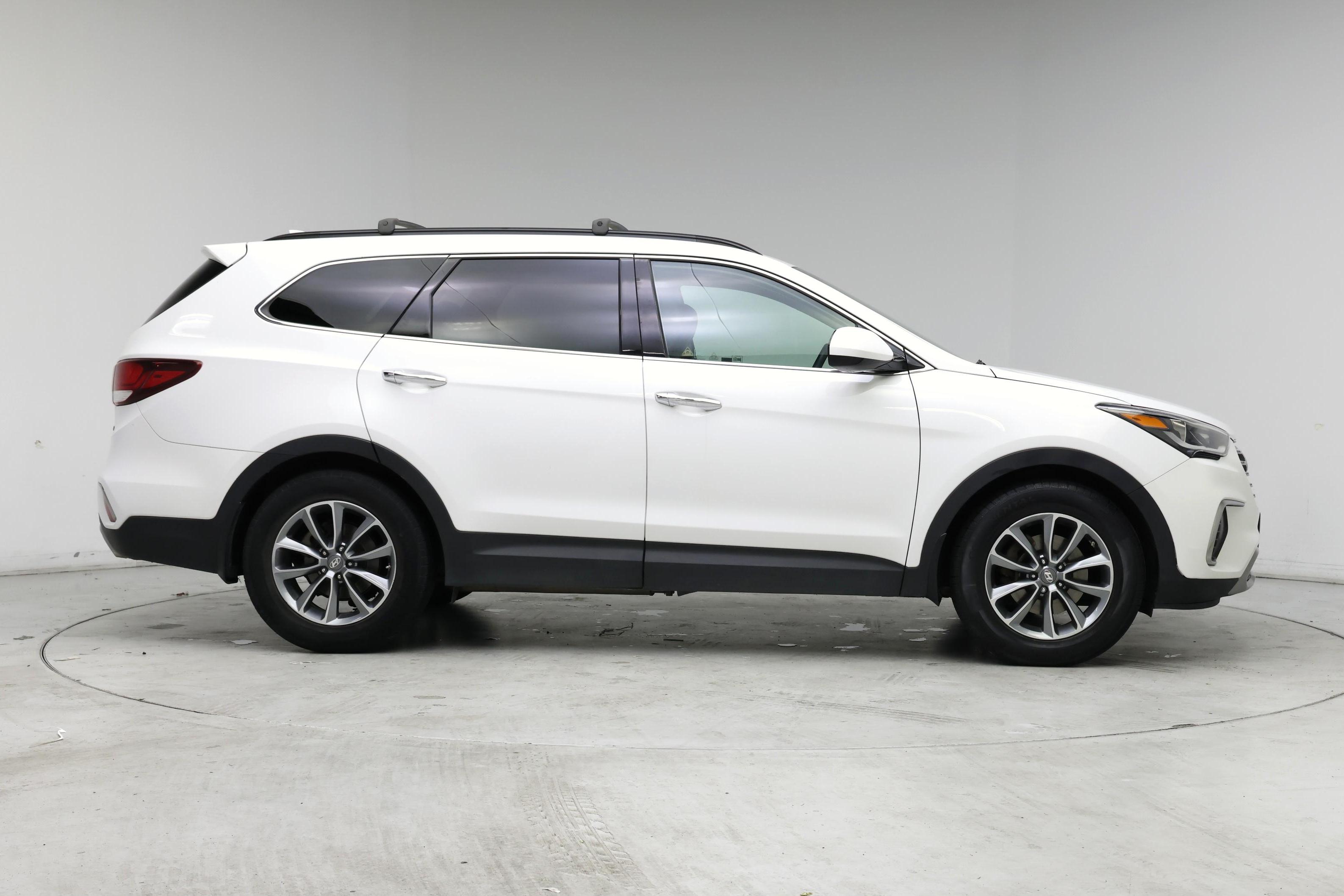 Thumbnail: 2017 Hyundai Santa Fe - 7