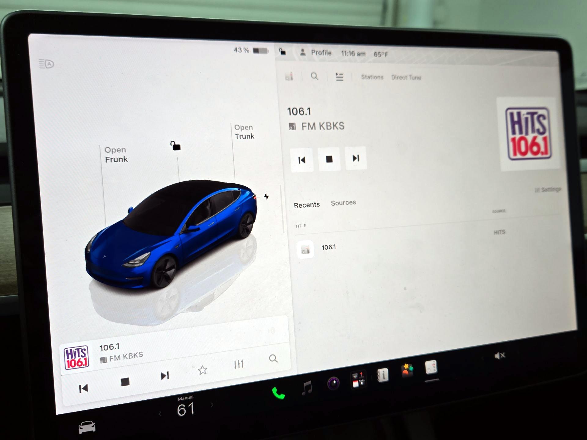 Thumbnail: 2022 Tesla Model 3 - 15