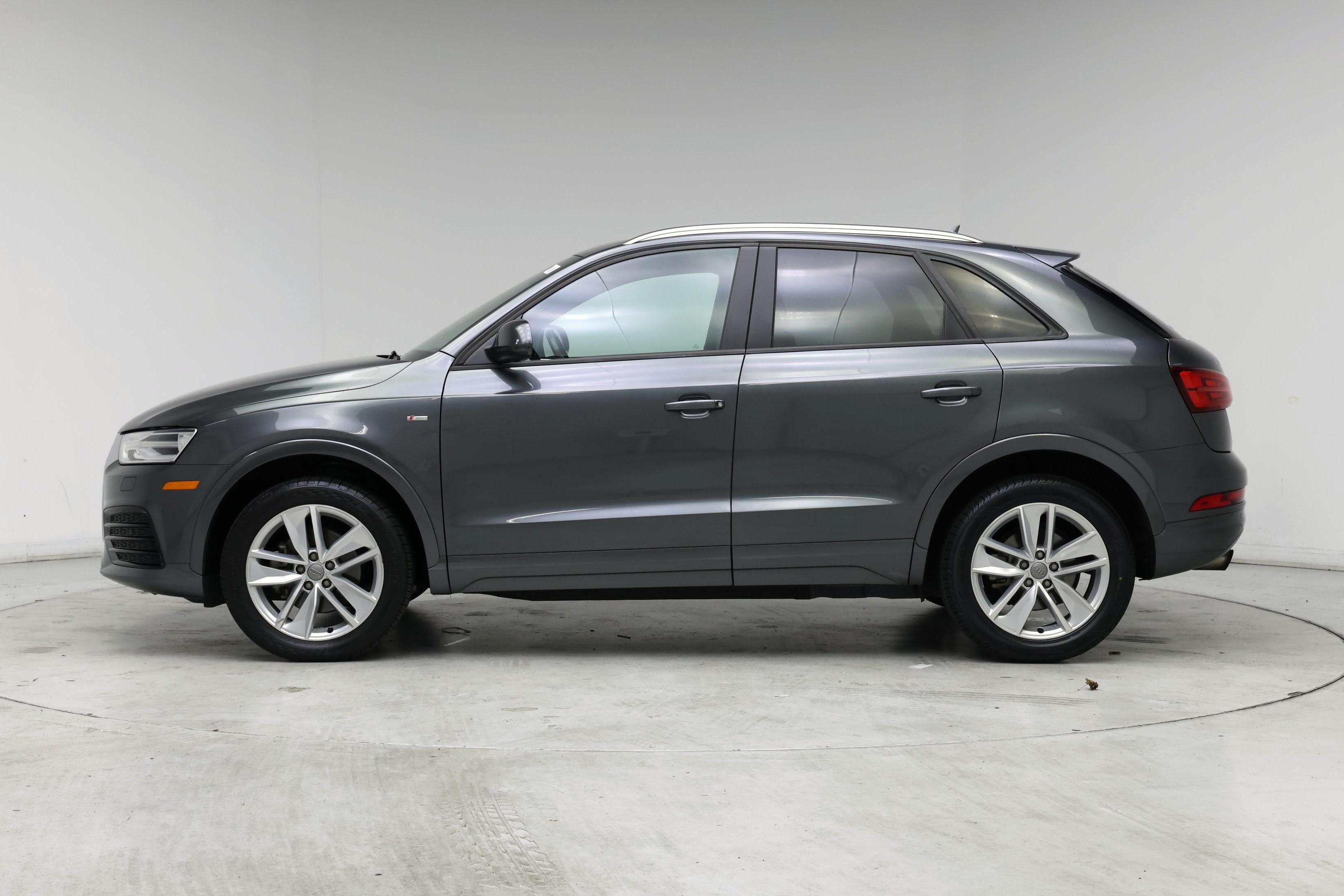 Thumbnail: 2018 Audi Q3 - 3