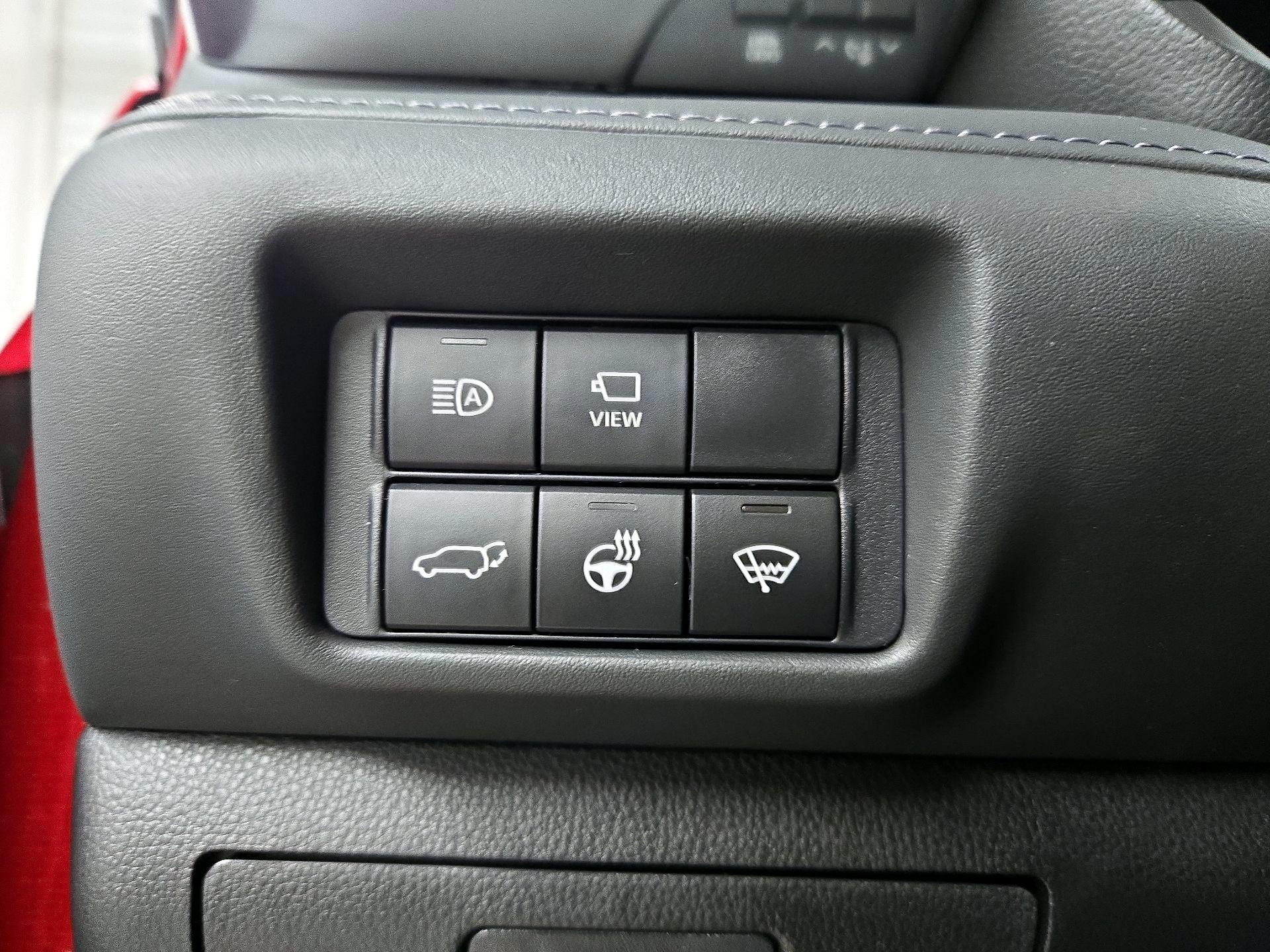 Thumbnail: 2021 Toyota Highlander - 13