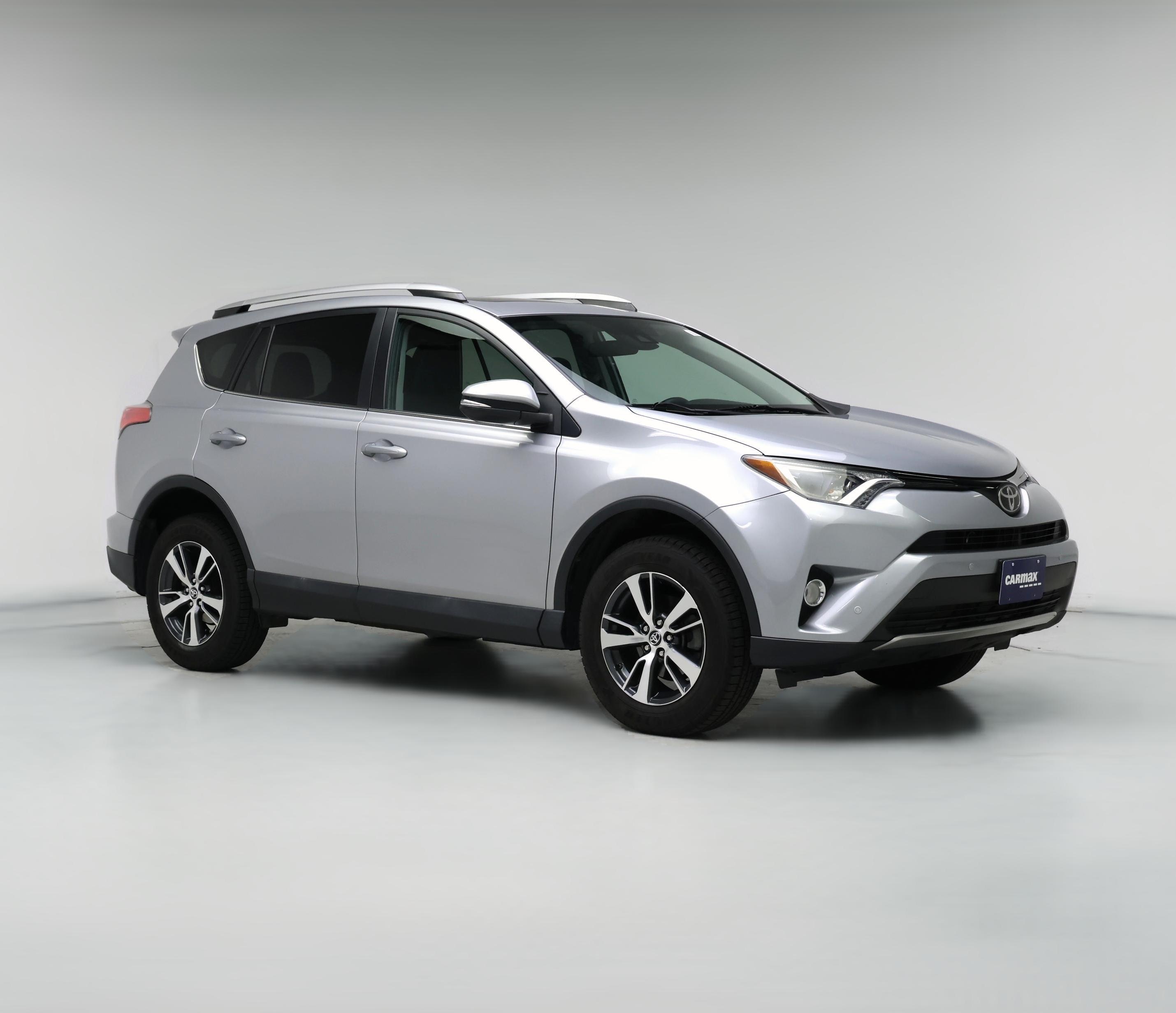 Thumbnail: 2016 Toyota RAV4 - 1