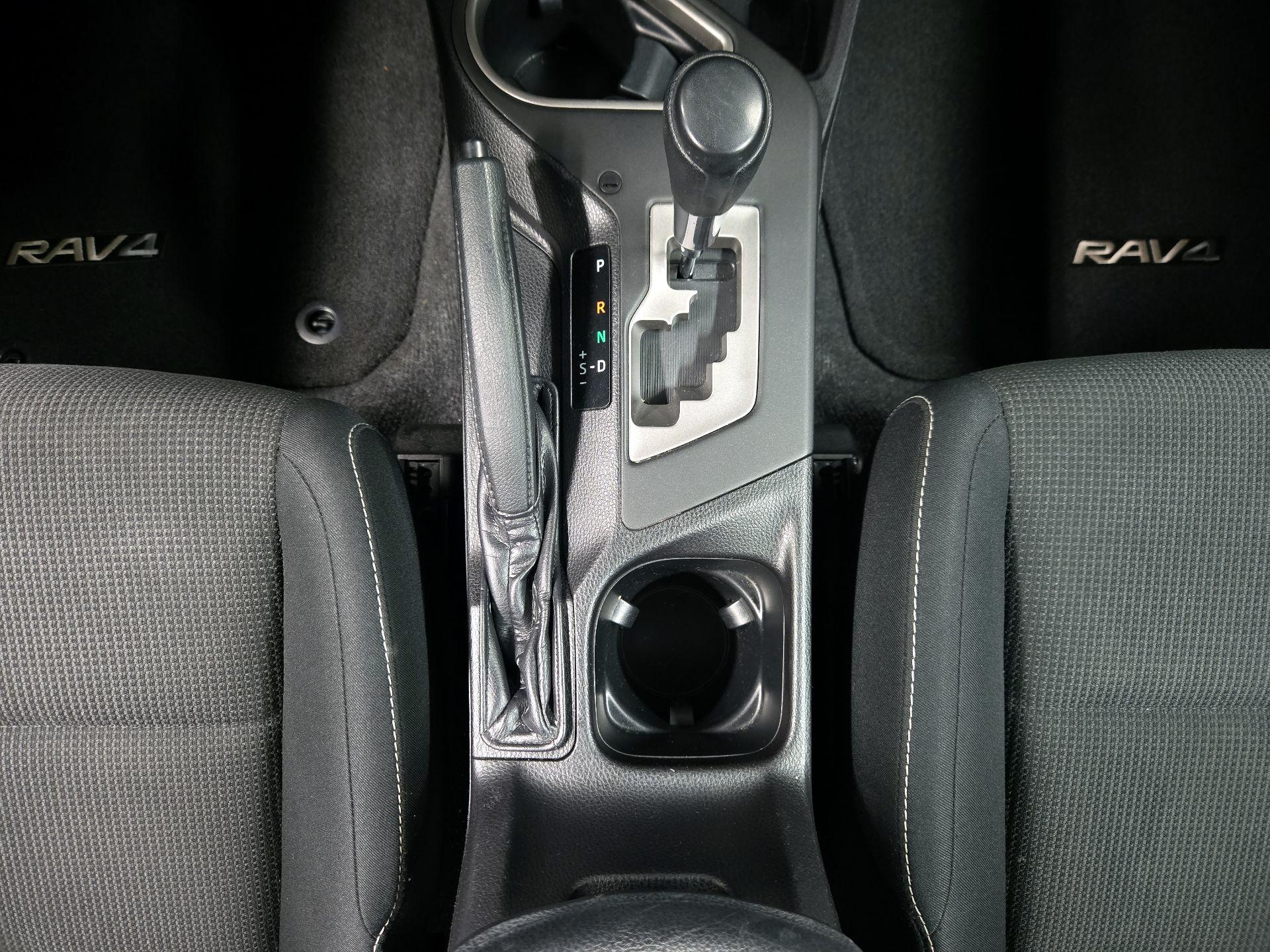 Thumbnail: 2016 Toyota RAV4 - 18