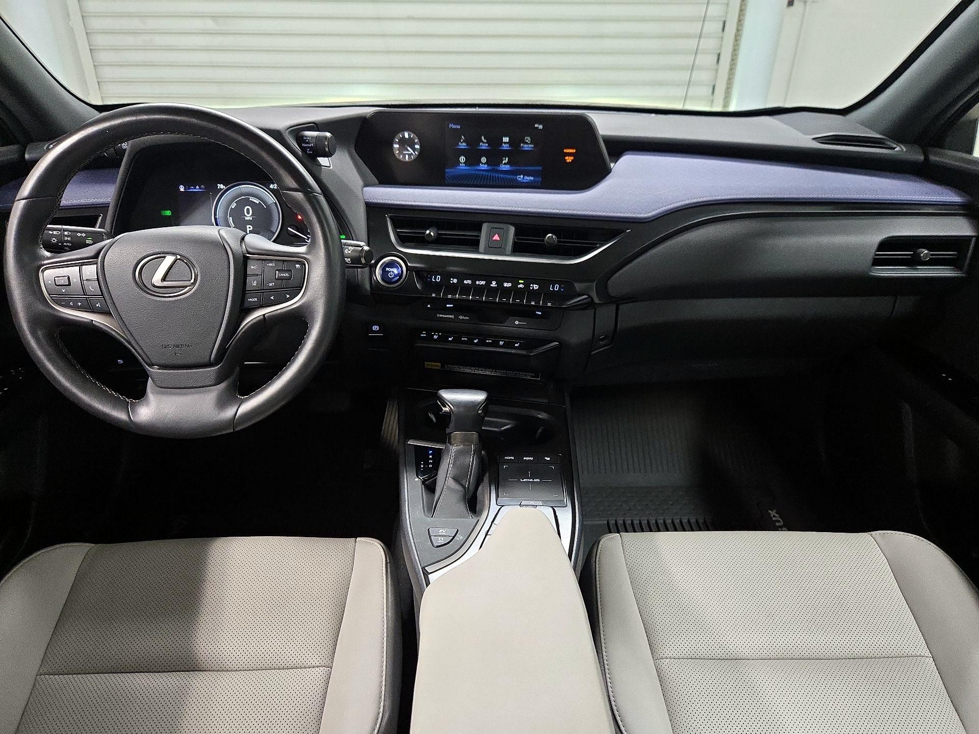 Thumbnail: 2022 Lexus UX - 9