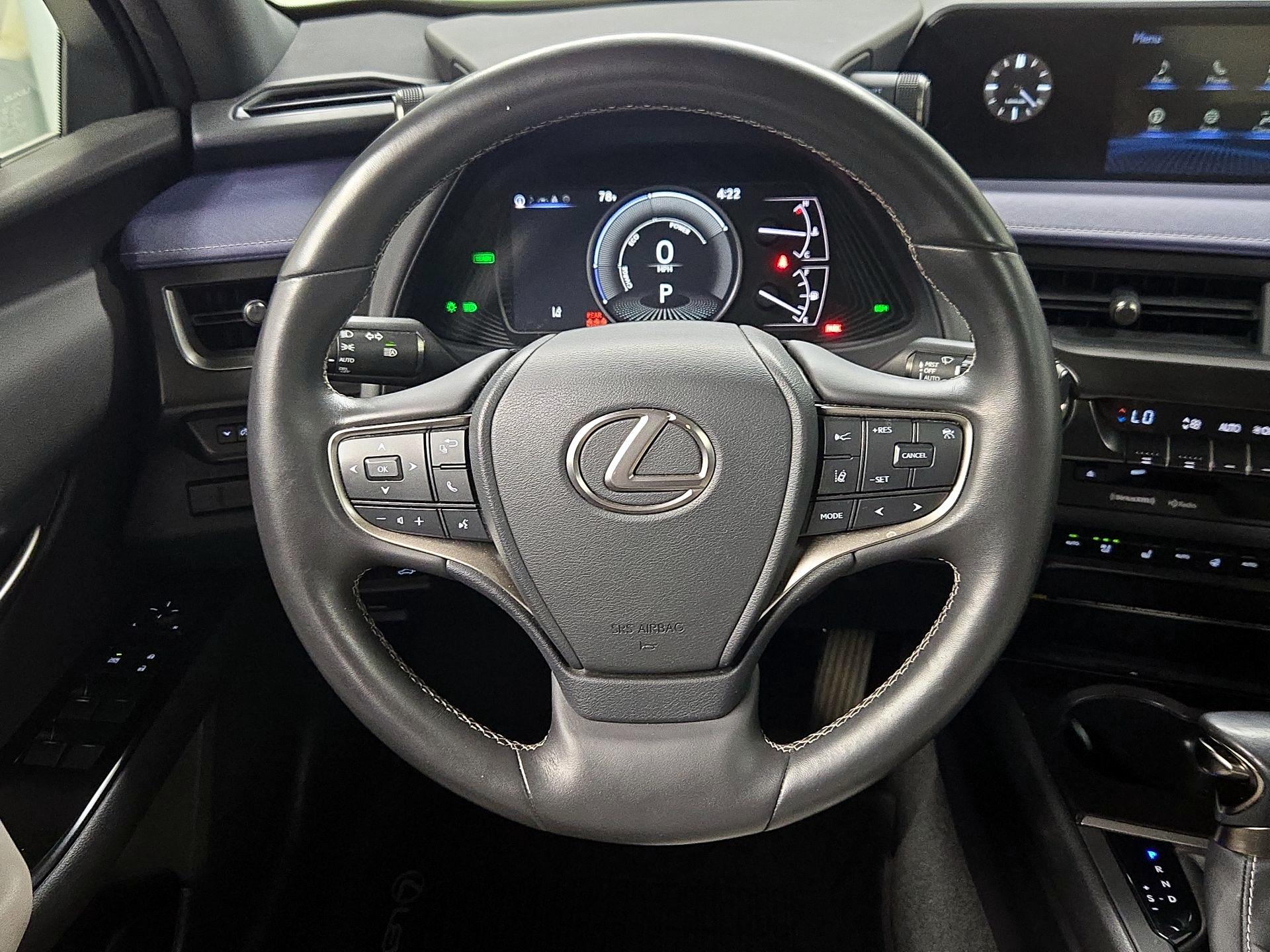Thumbnail: 2022 Lexus UX - 10