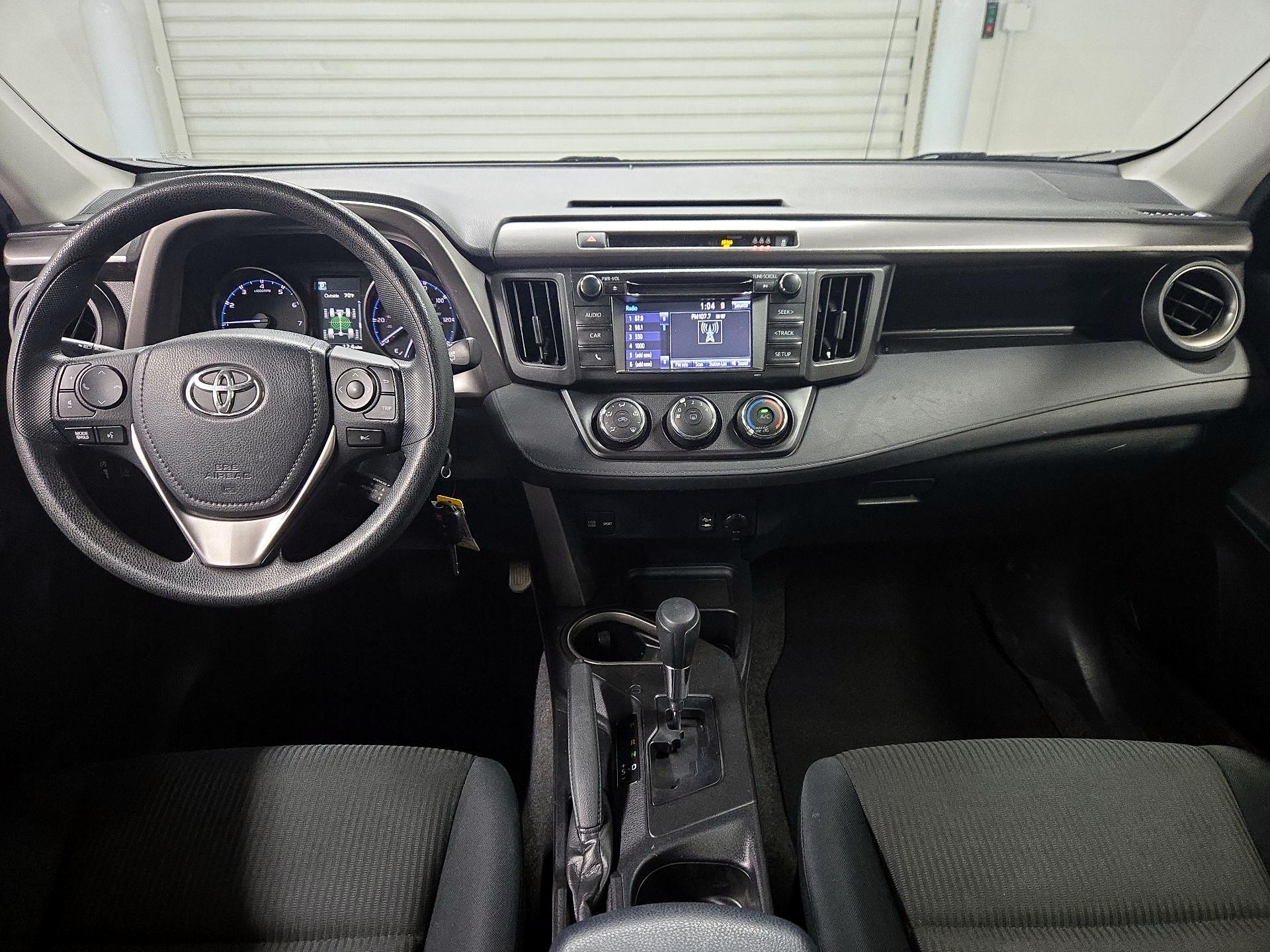 Thumbnail: 2018 Toyota RAV4 - 9