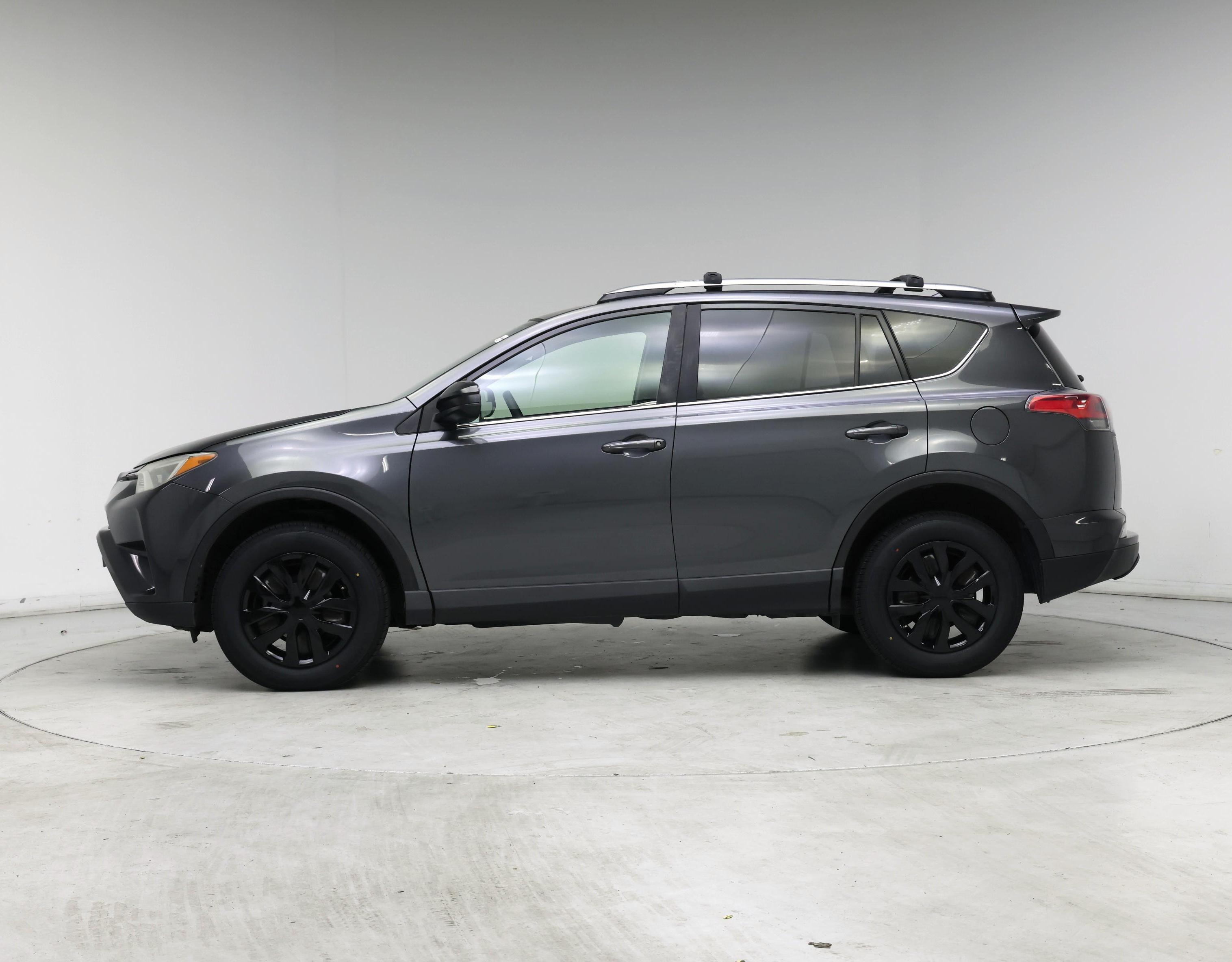 Thumbnail: 2018 Toyota RAV4 - 3