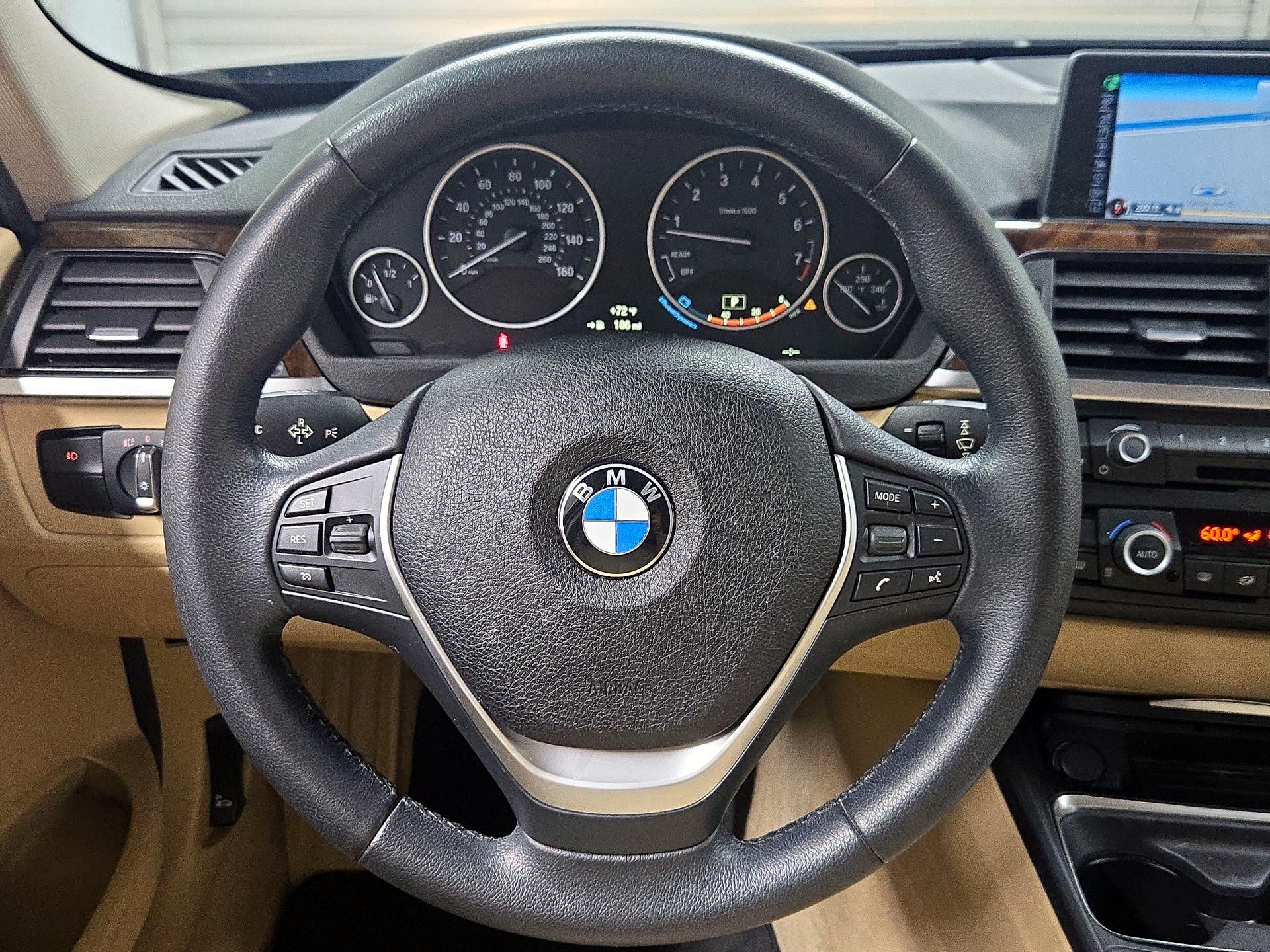 Thumbnail: 2015 BMW 3 Series - 10