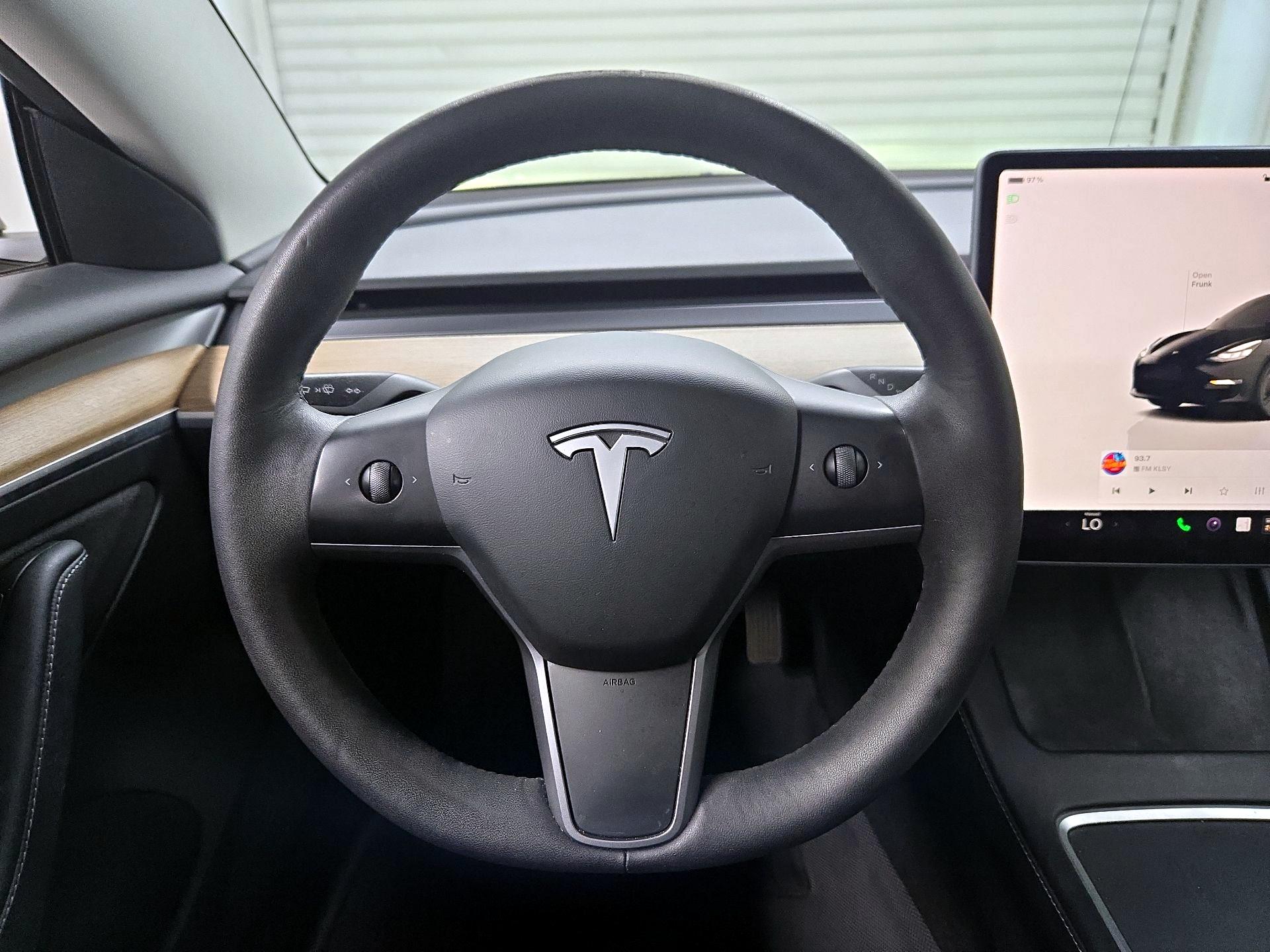 Thumbnail: 2023 Tesla Model 3 - 10