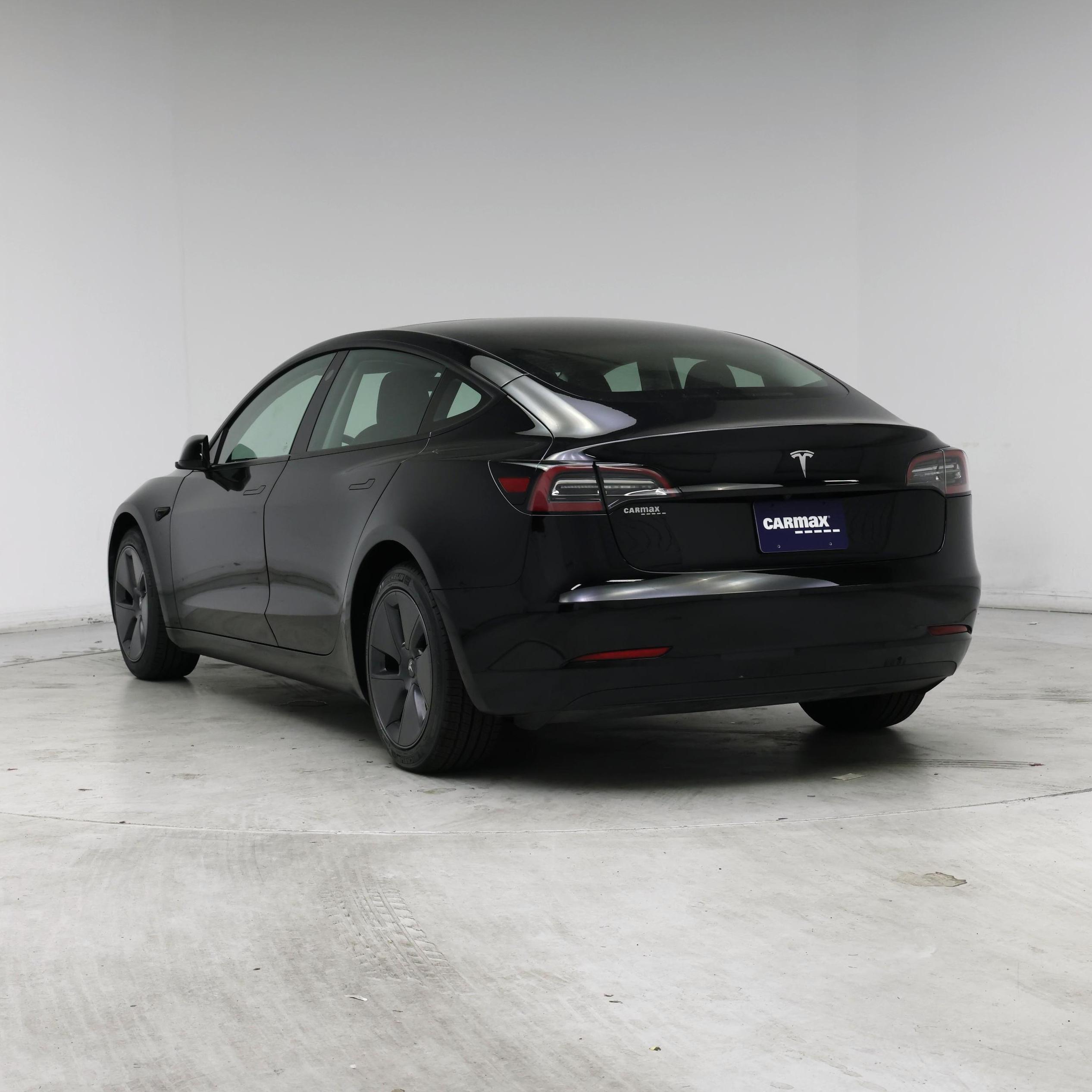 Thumbnail: 2023 Tesla Model 3 - 2