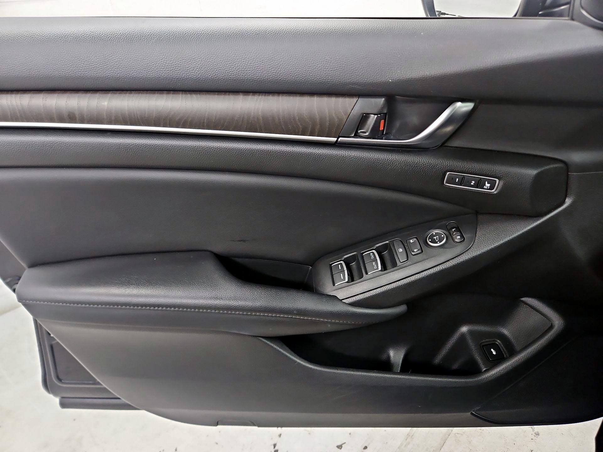 Thumbnail: 2018 Honda Accord - 12