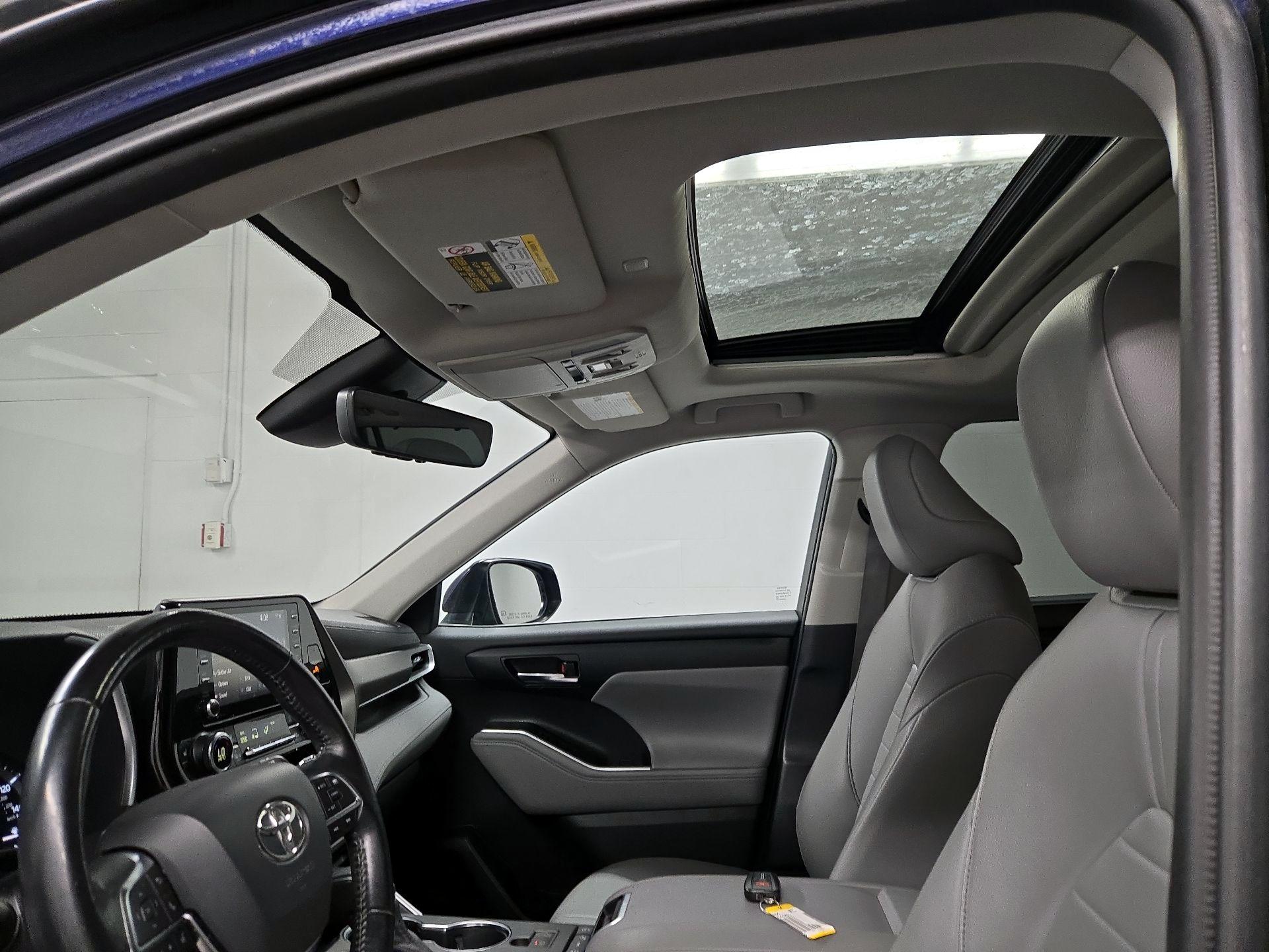 Thumbnail: 2020 Toyota Highlander - 19