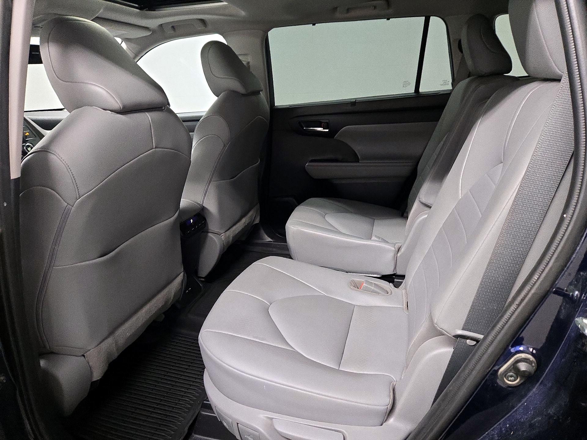 Thumbnail: 2020 Toyota Highlander - 20
