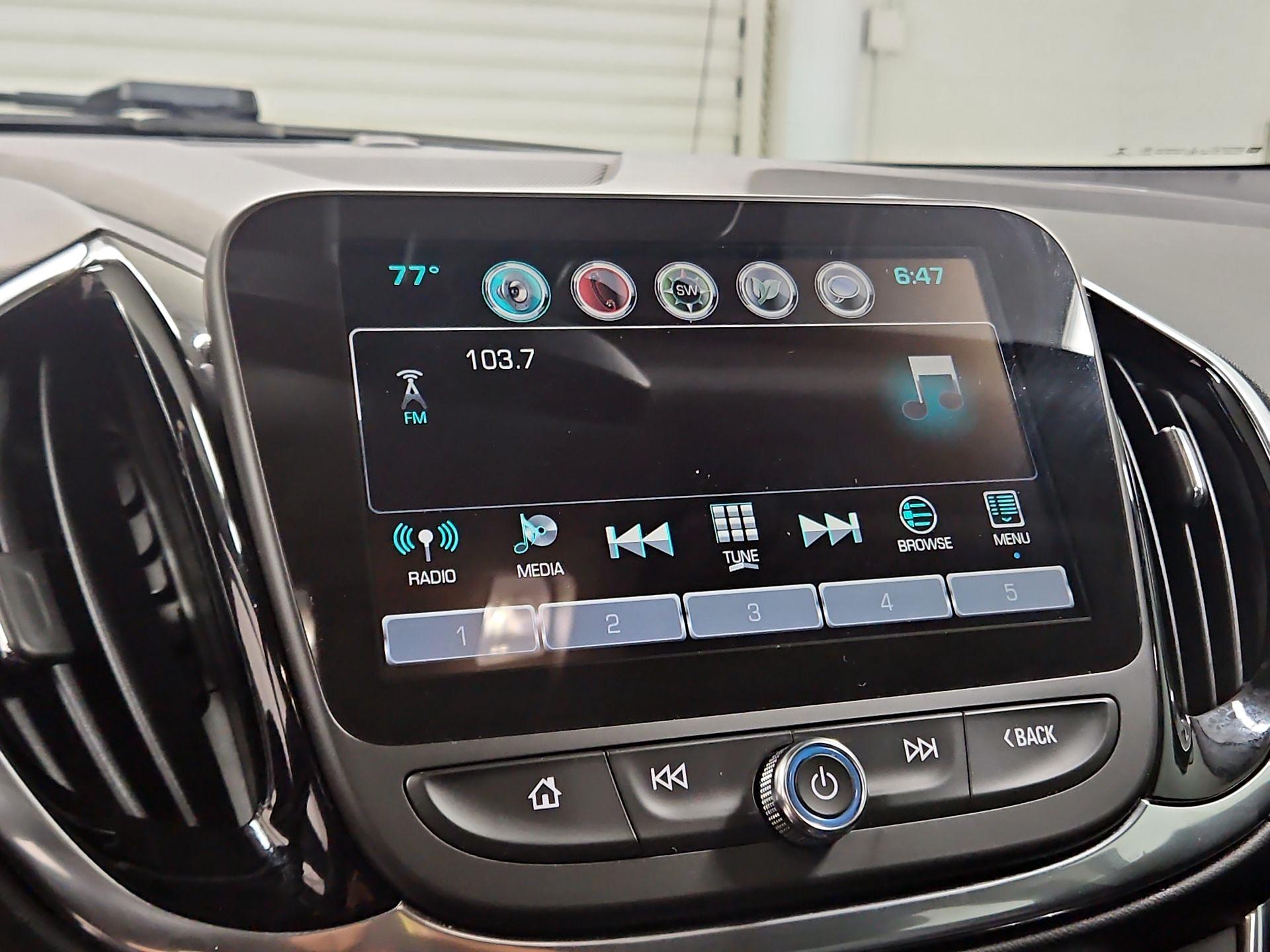 Thumbnail: 2016 Chevrolet Volt - 16