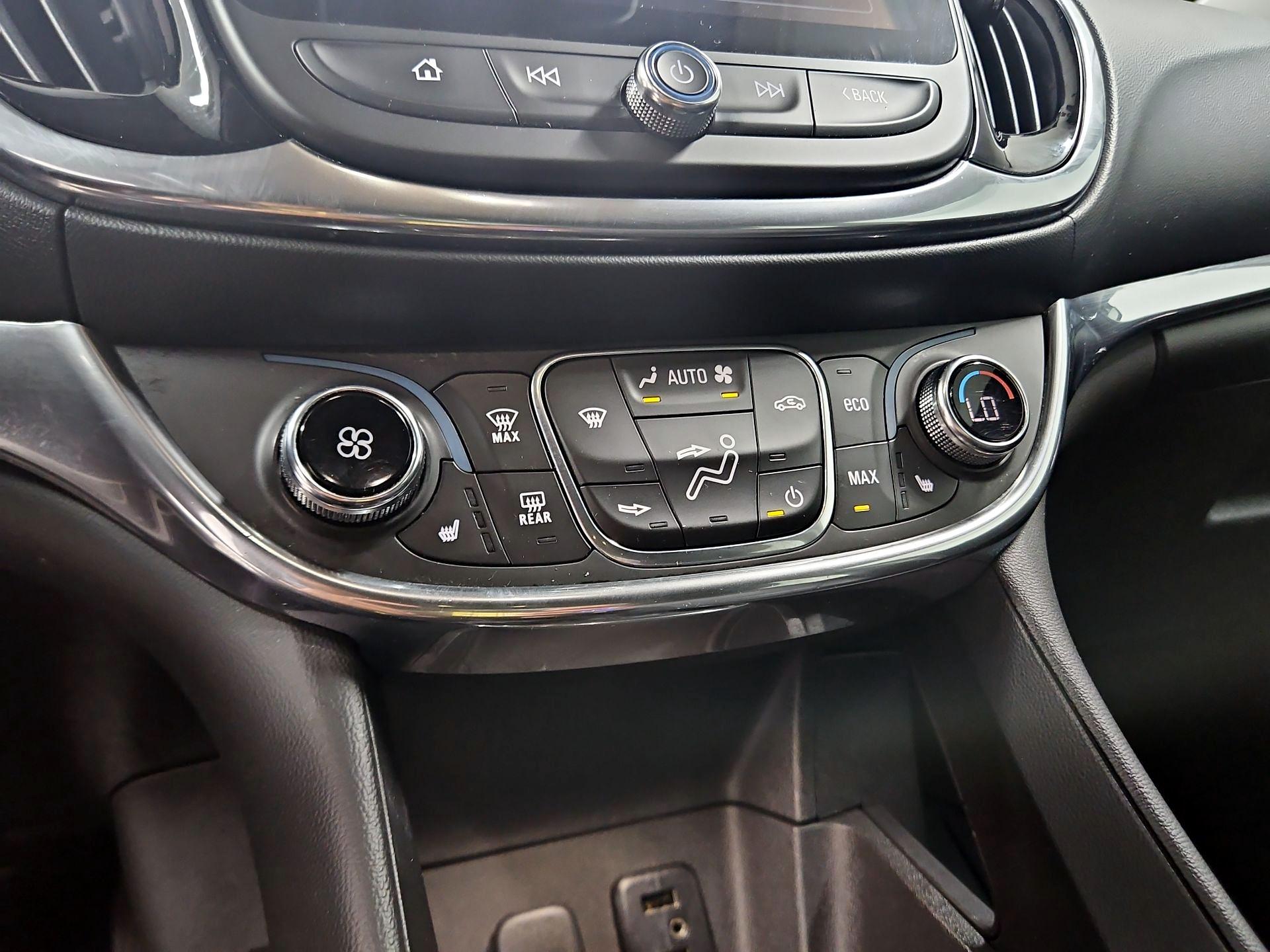 Thumbnail: 2016 Chevrolet Volt - 17