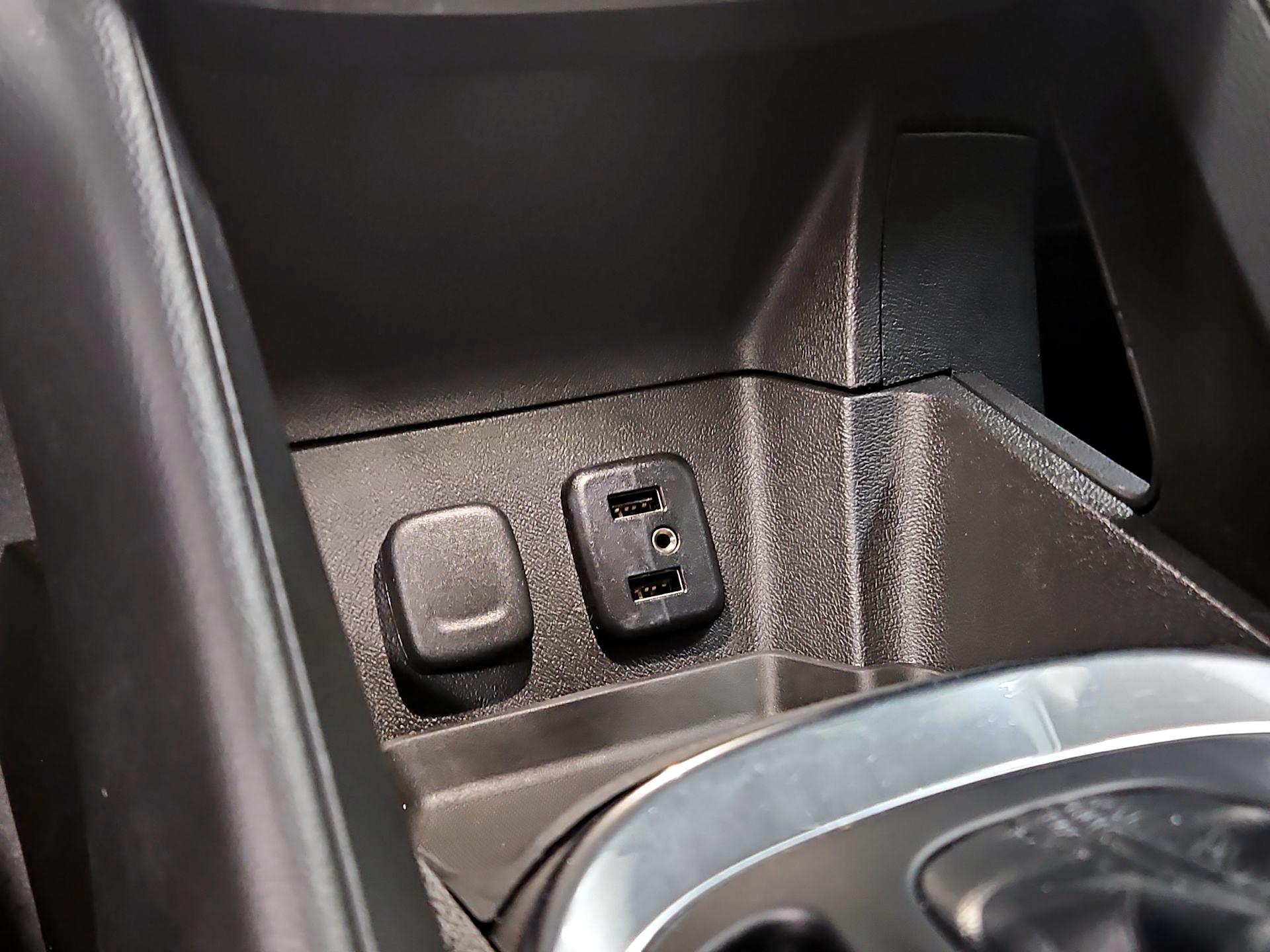 Thumbnail: 2016 Chevrolet Volt - 19